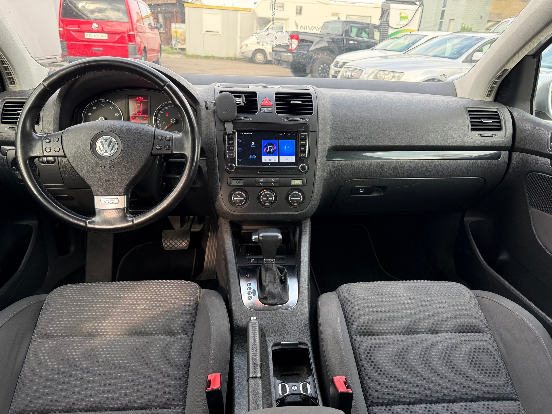 VW Golf 1.4 TSI GT Sport-image-6