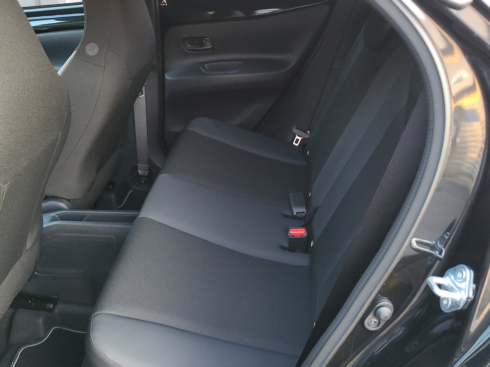 TOYOTA Aygo X 1.5 VVT-i HSD GR Sport-image-14