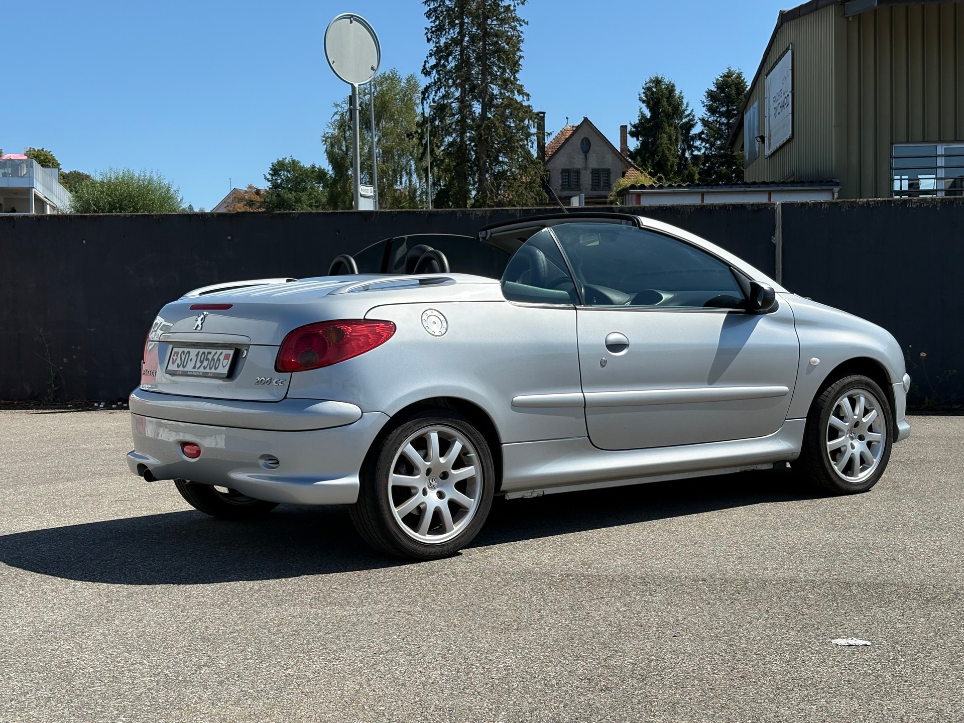 PEUGEOT 206 CC 2.0 Cabriolet-image-2
