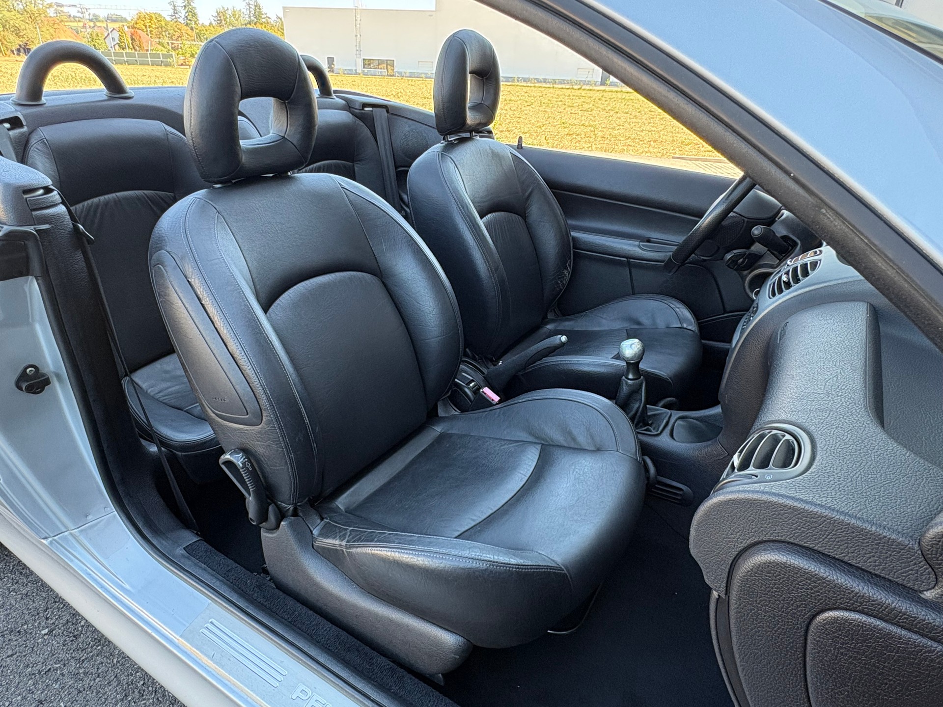 PEUGEOT 206 CC 2.0 Cabriolet-image-4