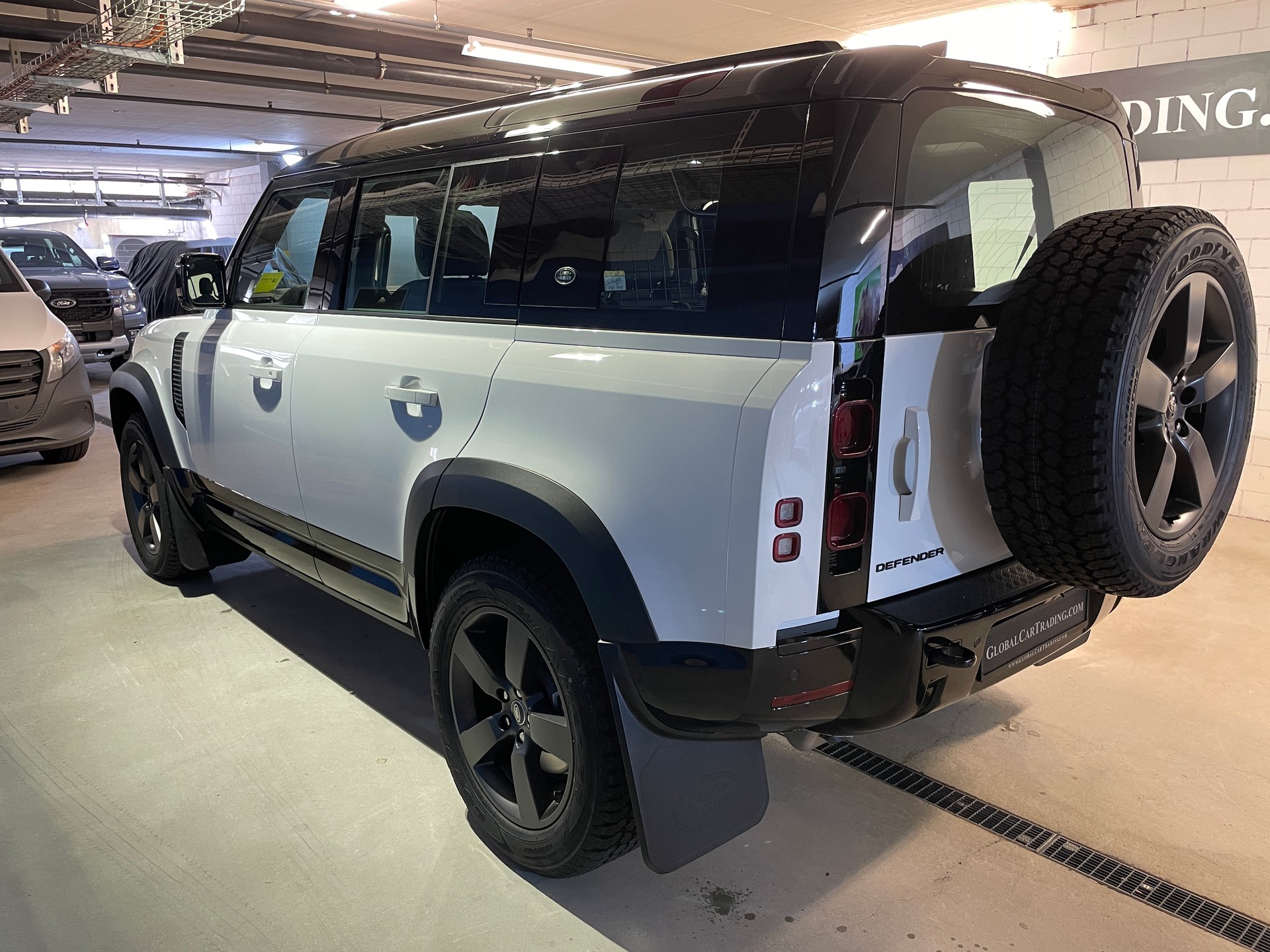 LAND ROVER Defender 110 P400 I6 X-Dynamic SE 3.0 AT8 mit AHK-image-12