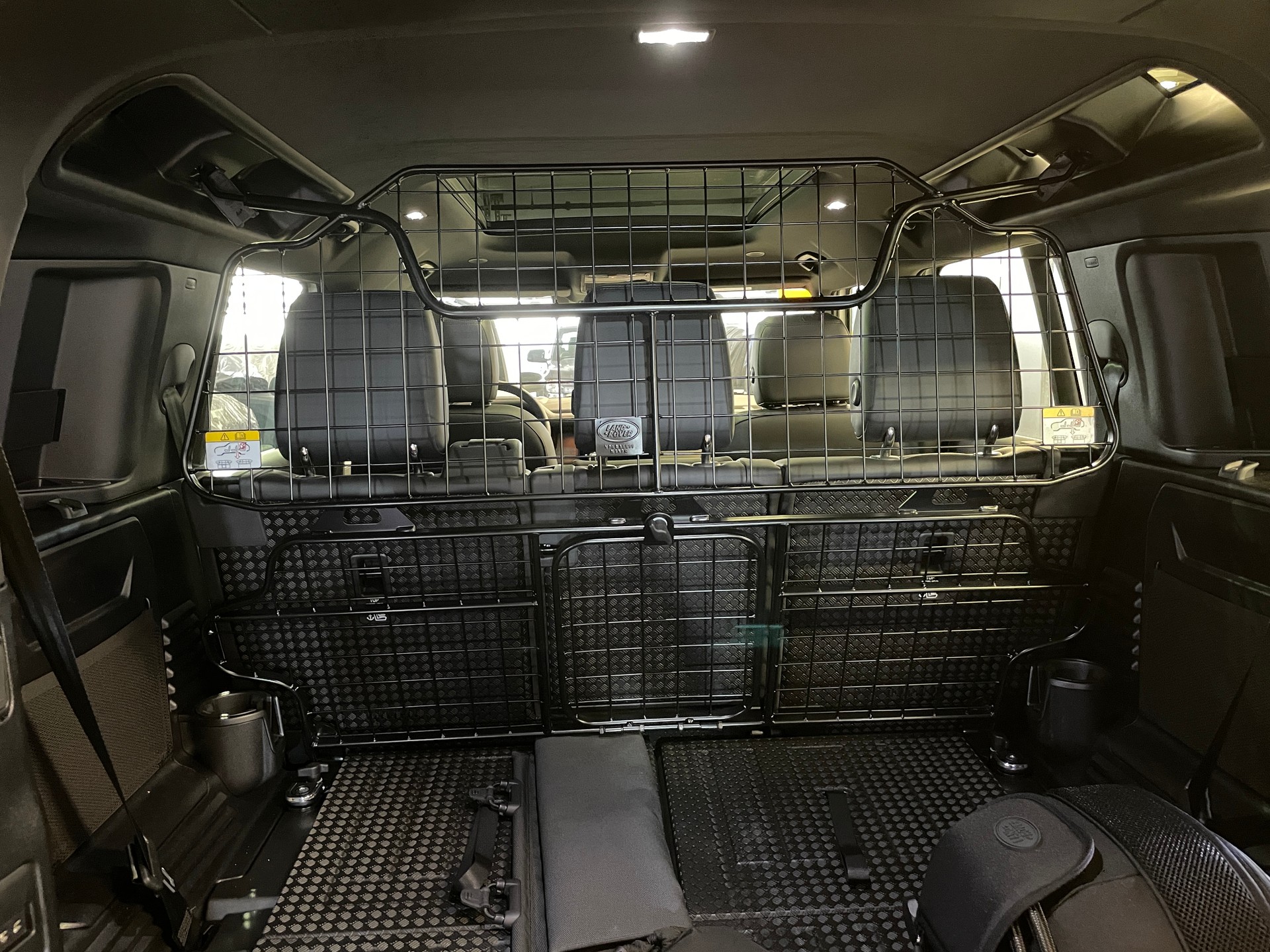 LAND ROVER Defender 110 P400 I6 X-Dynamic SE 3.0 AT8 mit AHK-image-8