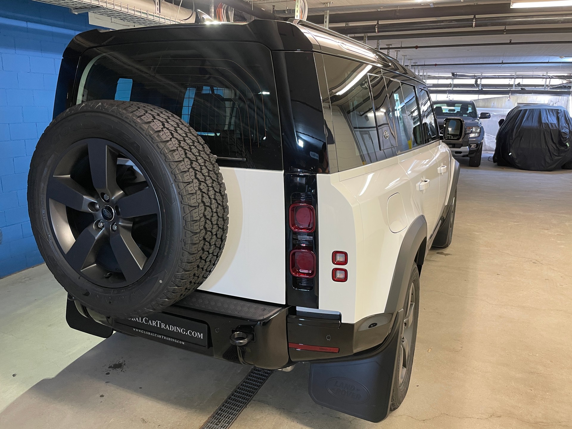 LAND ROVER Defender 110 P400 I6 X-Dynamic SE 3.0 AT8 mit AHK-image-4