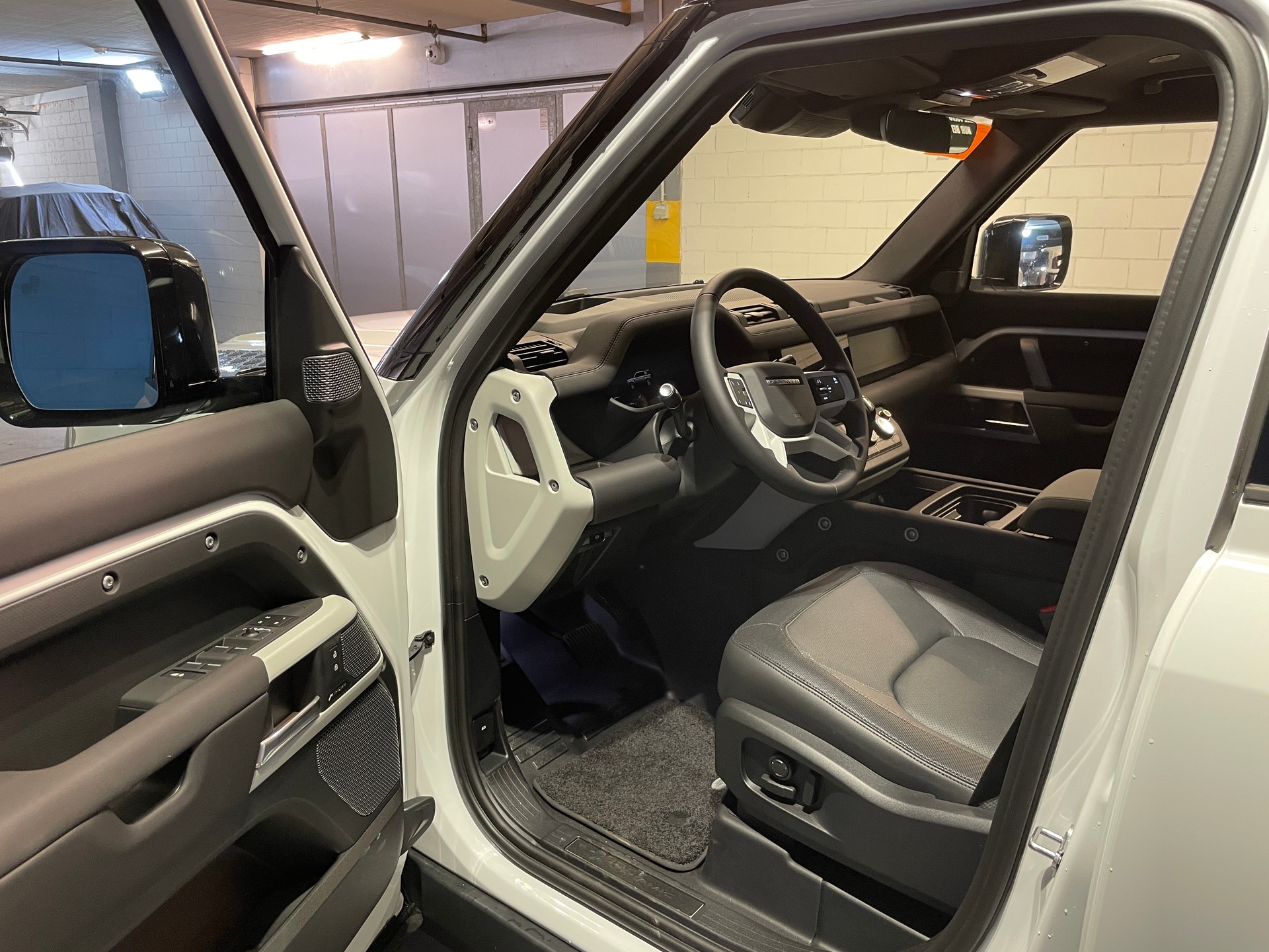 LAND ROVER Defender 110 P400 I6 X-Dynamic SE 3.0 AT8 mit AHK-image-13
