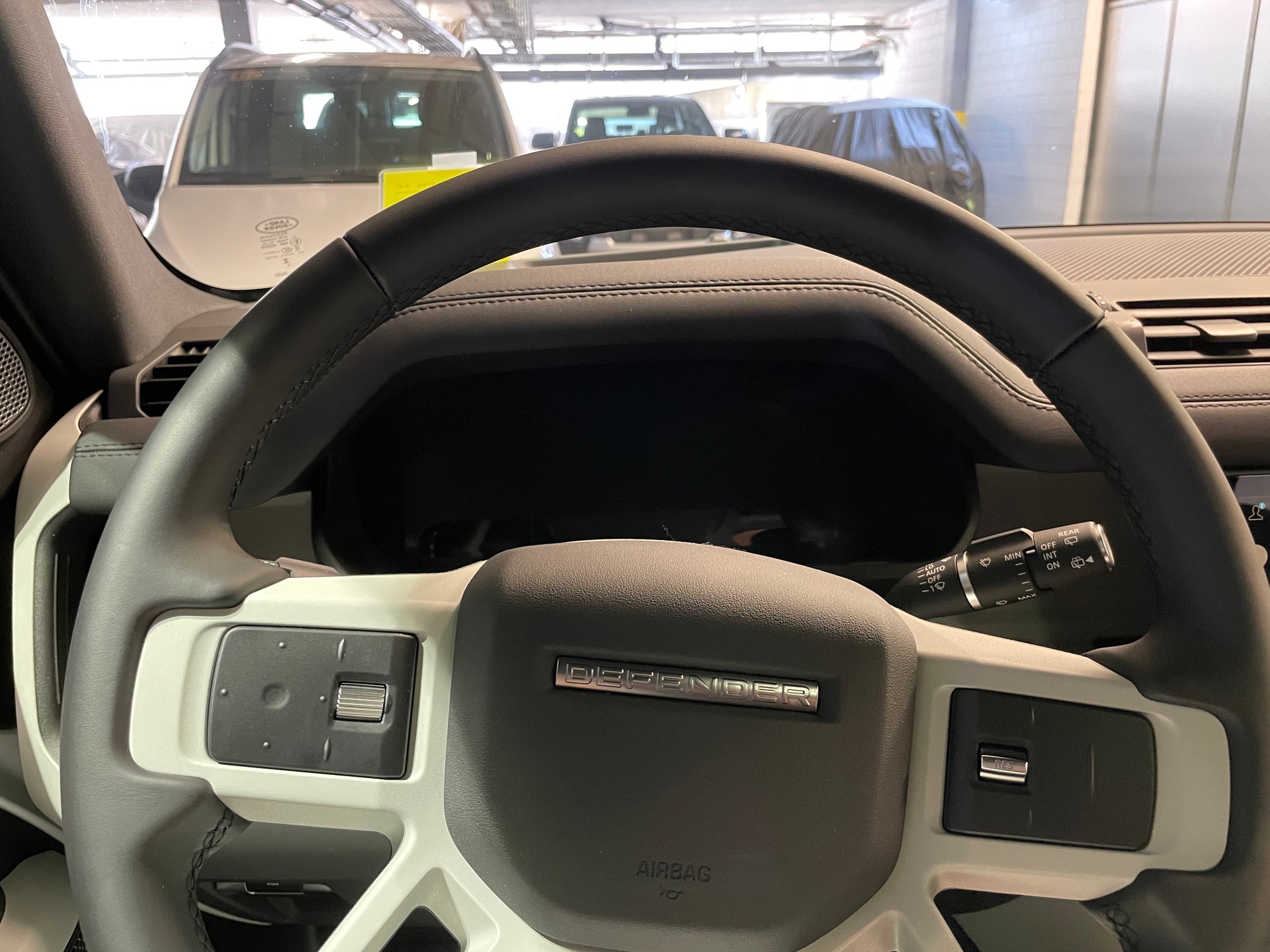 LAND ROVER Defender 110 P400 I6 X-Dynamic SE 3.0 AT8 mit AHK-image-28