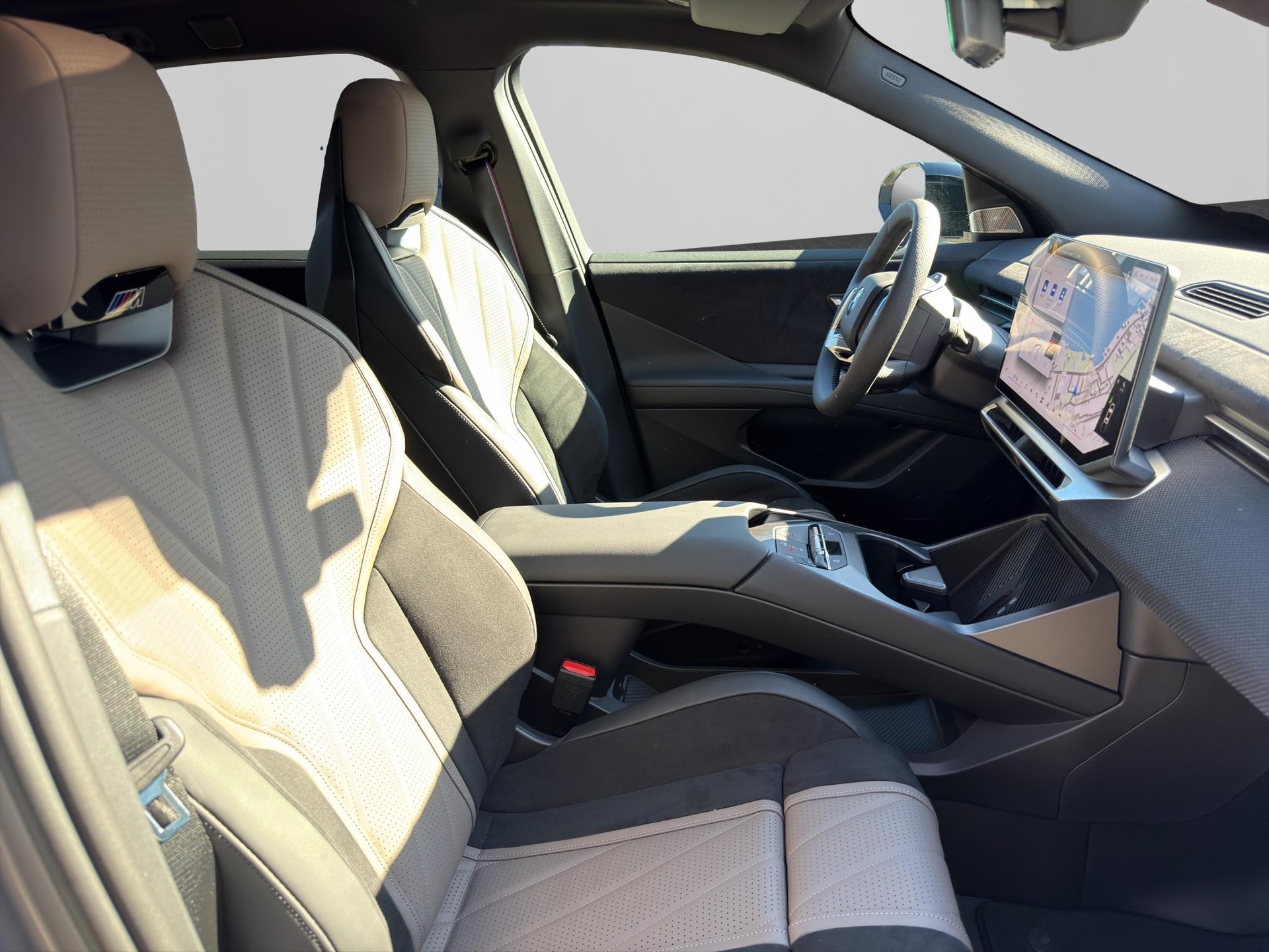 BMW iX3 50 xDrive M Sport Pro-image-17