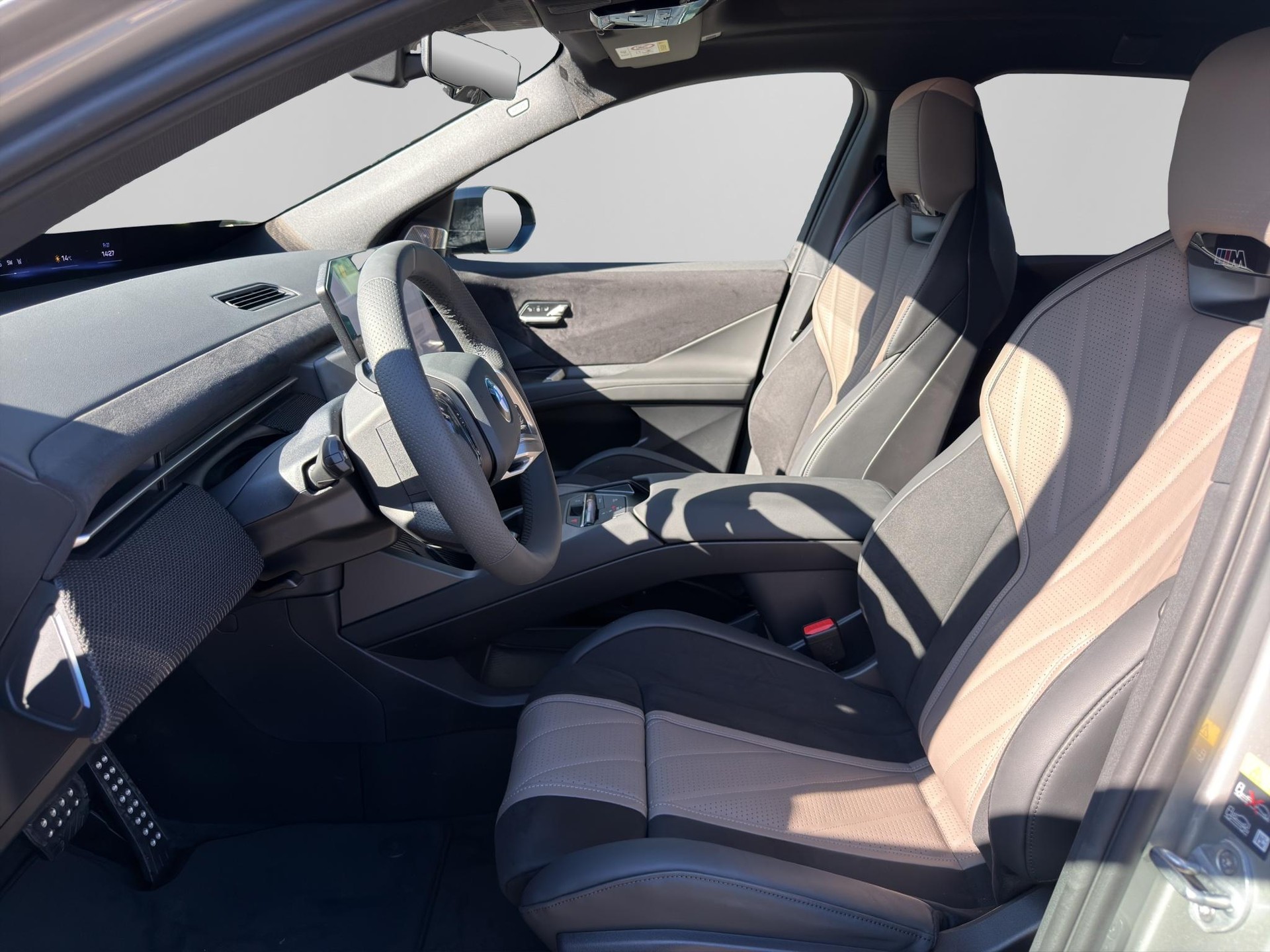 BMW iX3 50 xDrive M Sport Pro-image-10