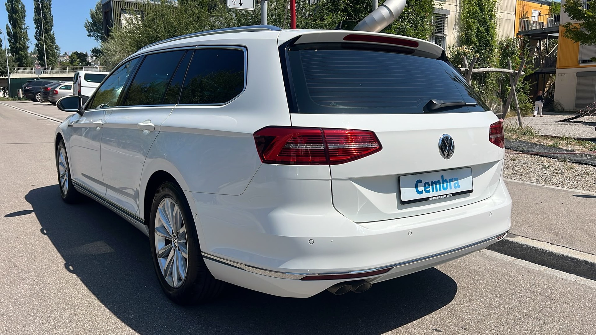 VW Passat Variant 2.0 TDI BMT Highline DSG 4Motion-image-6