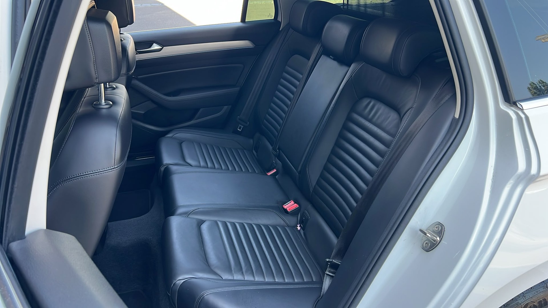 VW Passat Variant 2.0 TDI BMT Highline DSG 4Motion-image-15