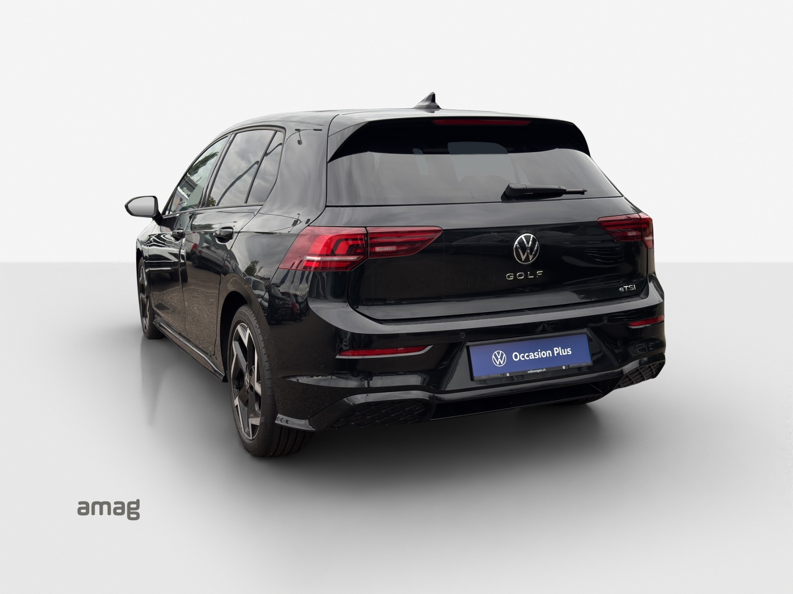 VW Golf 1.5 e TSI mHEV R-Line DSG-image-2