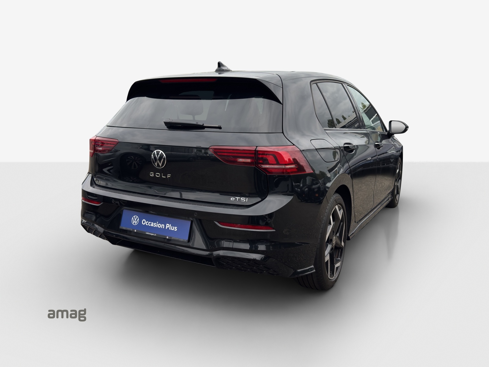 VW Golf 1.5 e TSI mHEV R-Line DSG-image-4