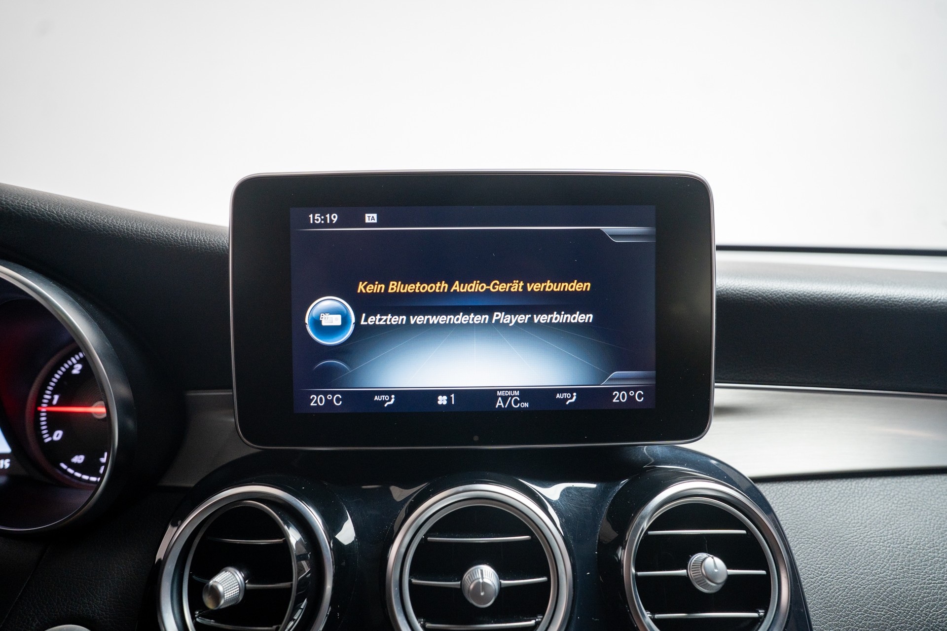 MERCEDES-BENZ GLC 250 d AMG Line 4m / CH-Fahrzeug / Panorama / Rückfahrkamera-image-26