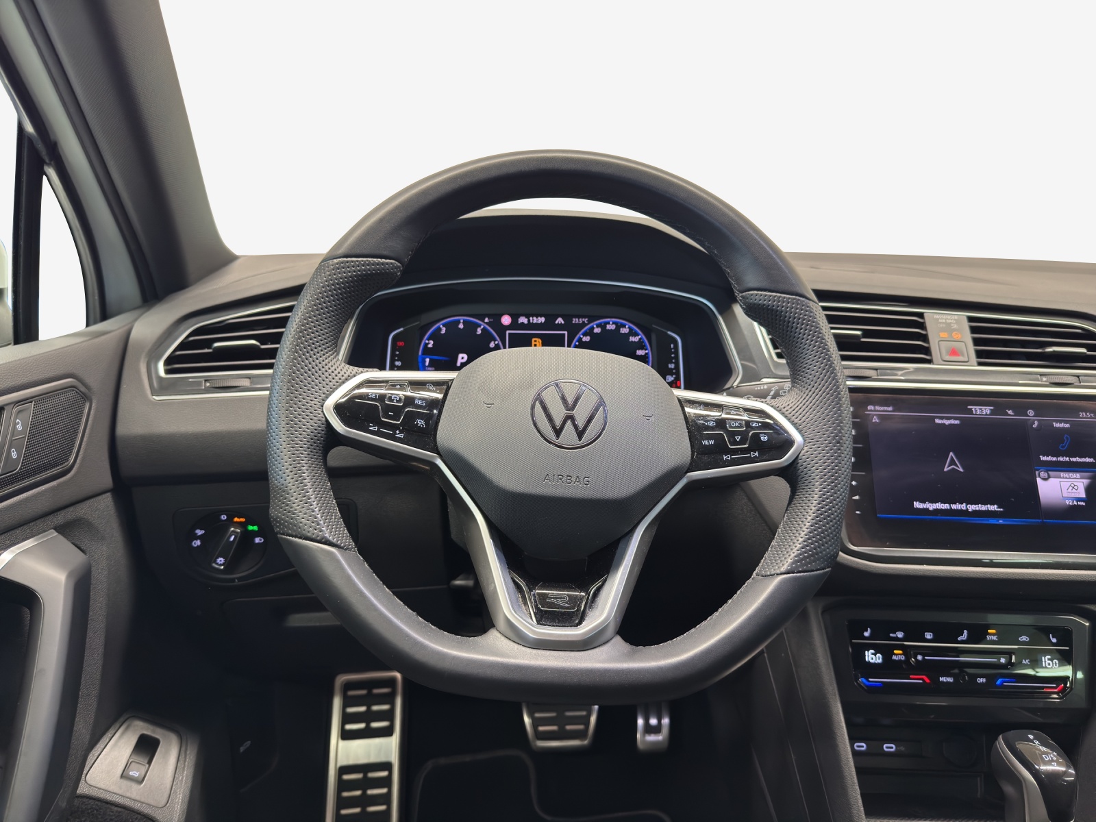 VW Tiguan 2.0TSI R-Line 4Motion DSG-image-9