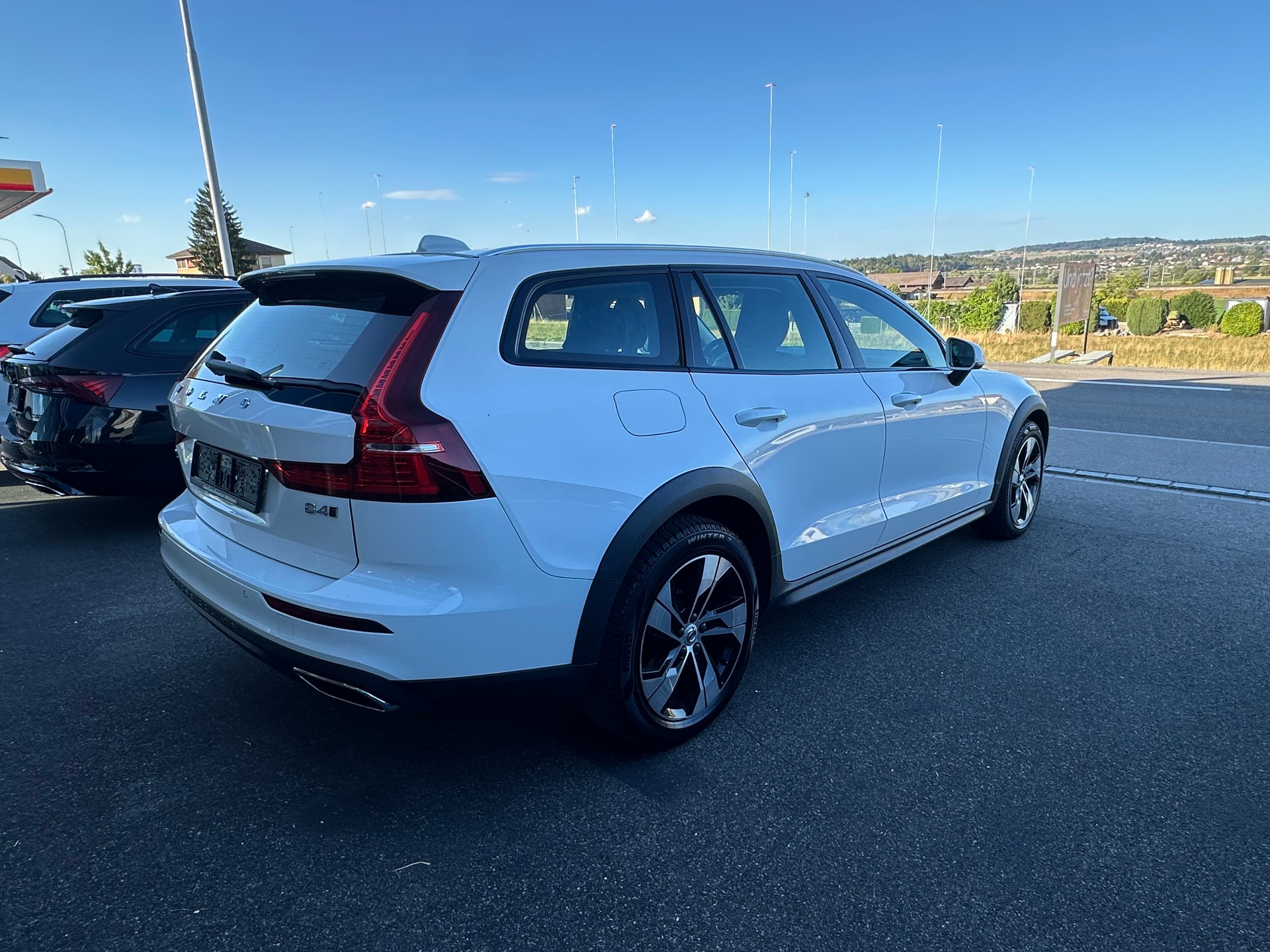 VOLVO V60 Cross Country B4 Mild Hybrid Core AWD Geartronic / Gratis-Service bis 150'000Km-image-4