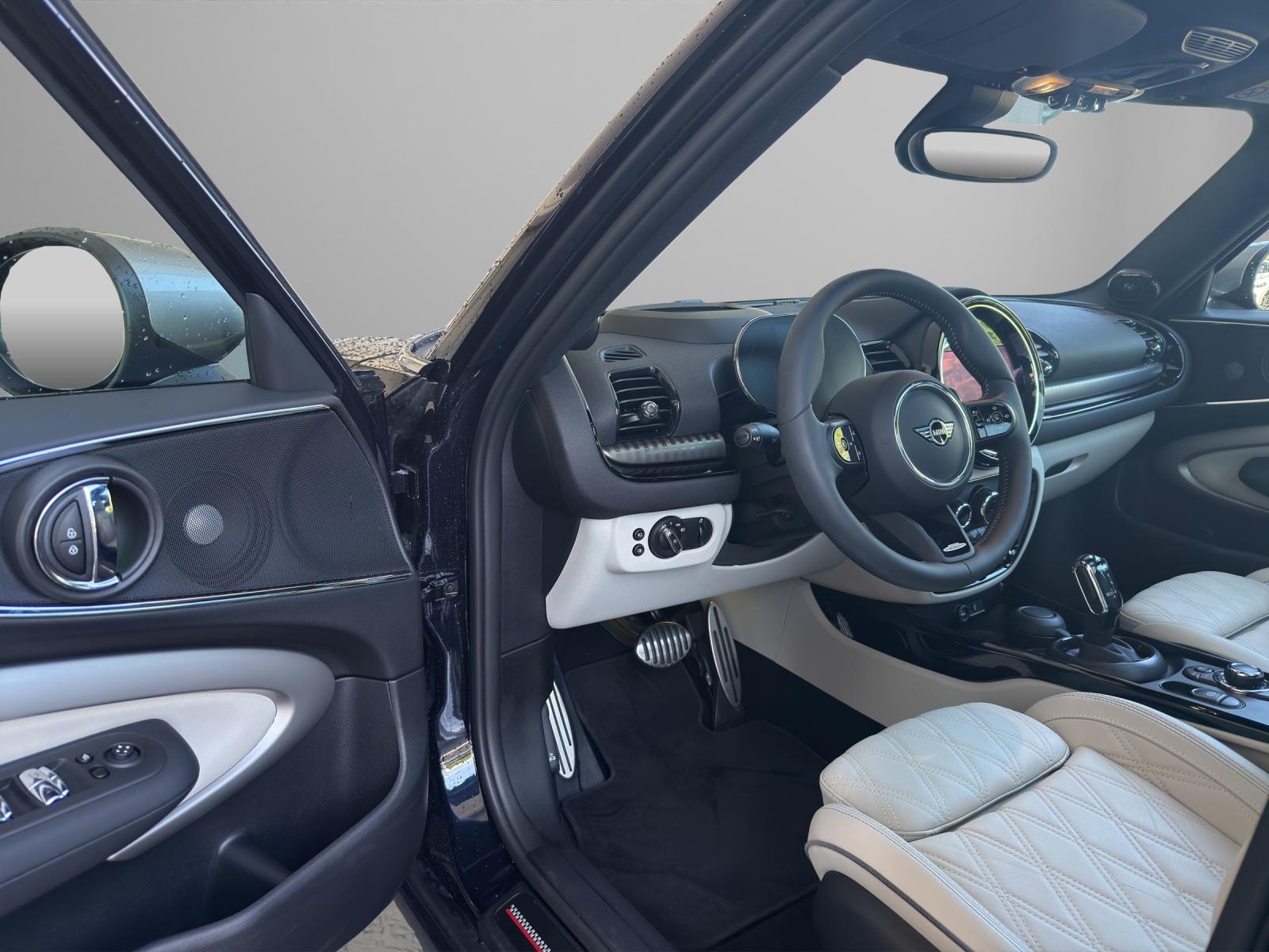 MINI Clubman F54 2.0i Cooper S ALL4-image-3