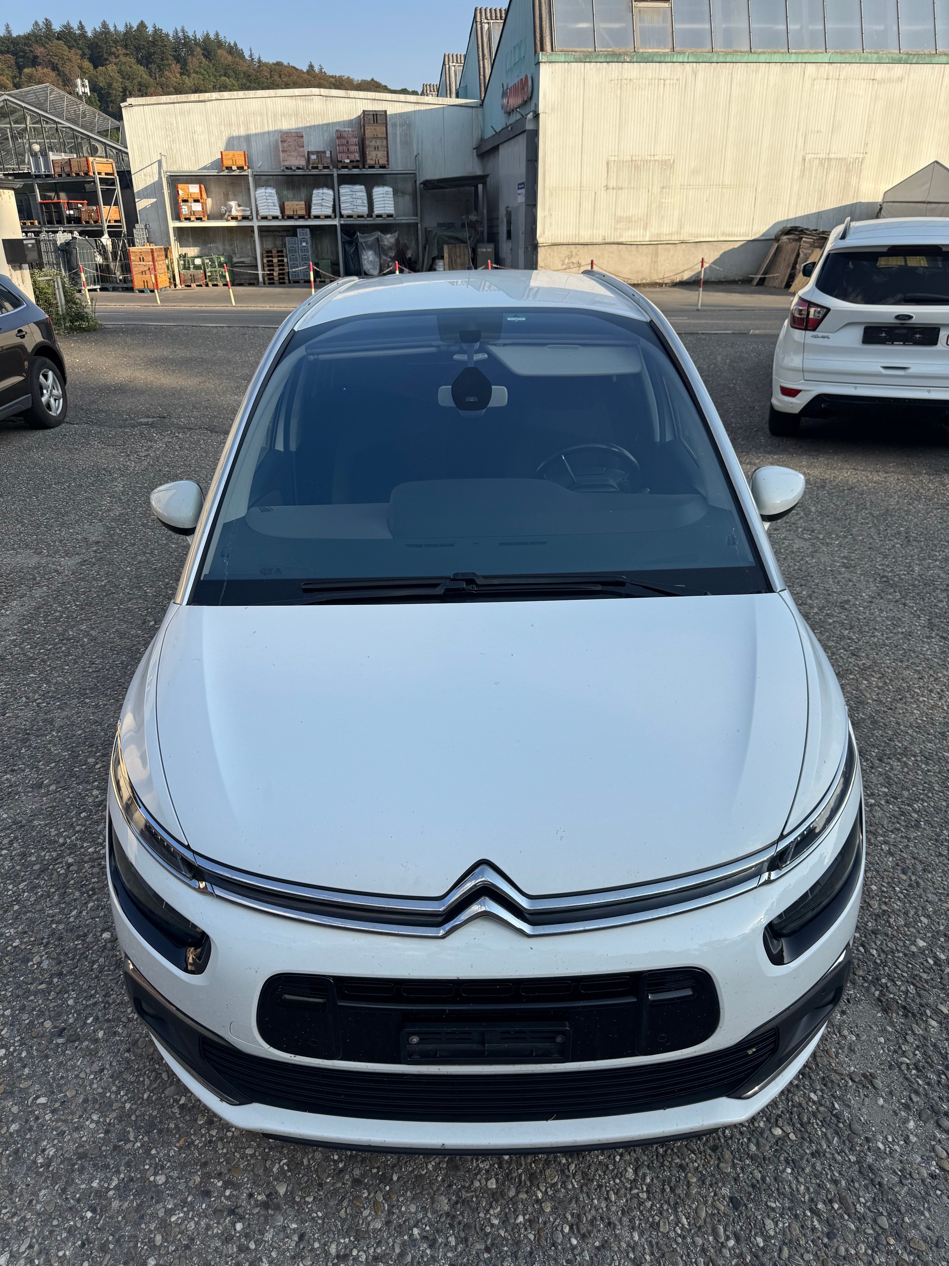 CITROEN Grand C4 Picasso 1.6 BlueHDi Swiss FAMiIIiLY EAT-image-1