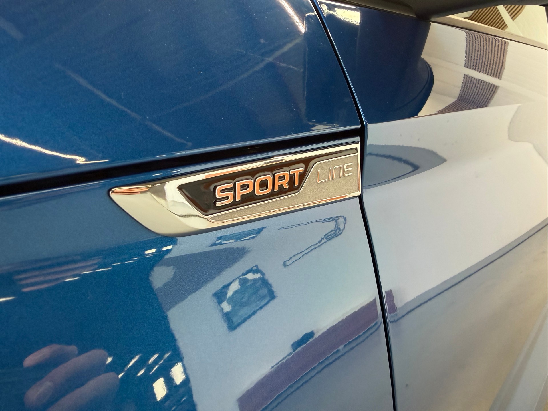 SKODA Kodiaq 2.0 TDI CR SportLine 4x4 DSG AHK frisch ab Service & MFK-image-21