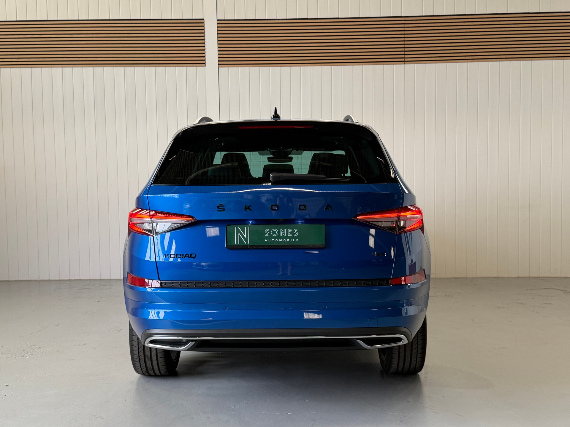 SKODA Kodiaq 2.0 TDI CR SportLine 4x4 DSG AHK frisch ab Service & MFK-image-3