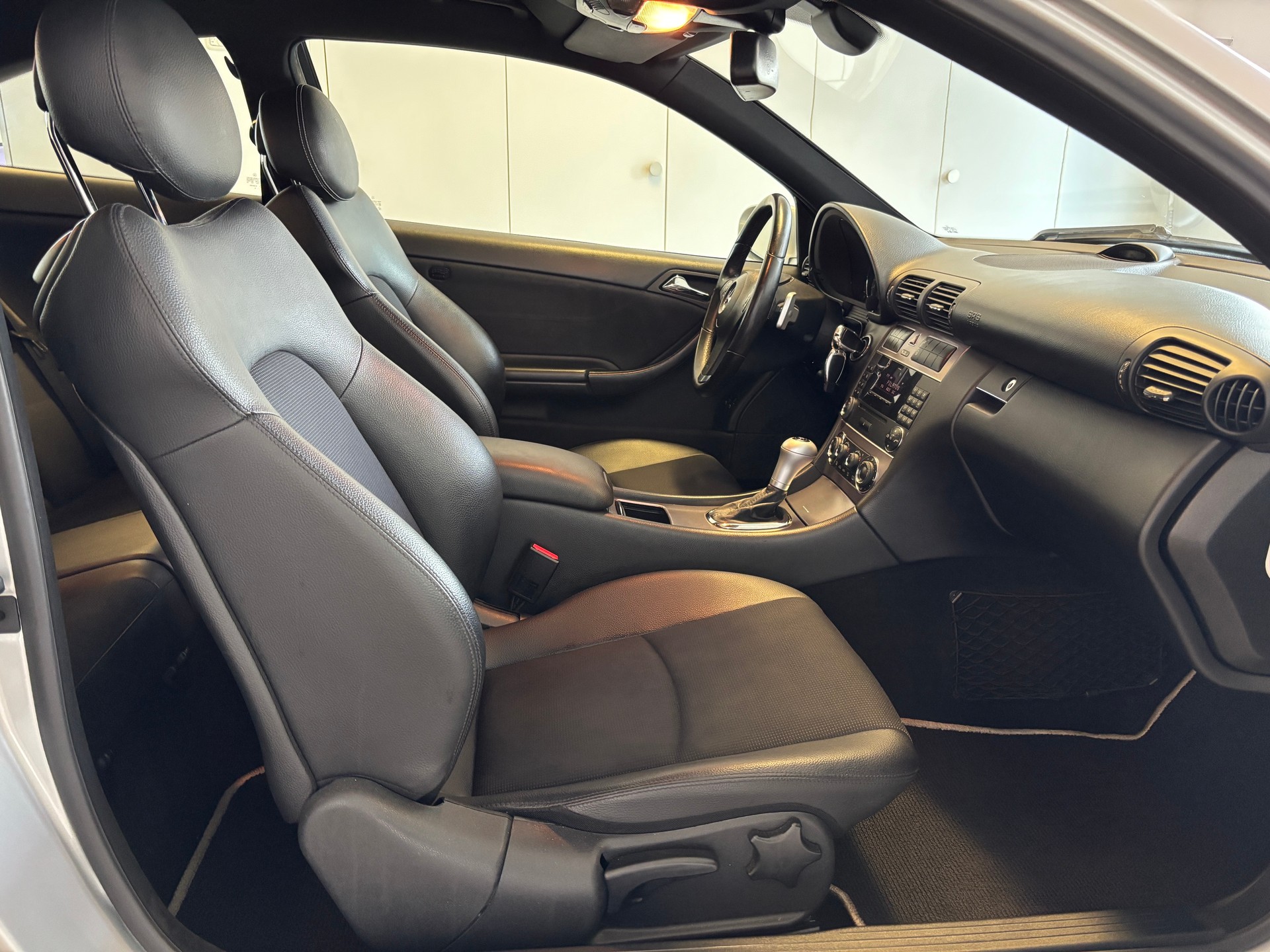 MERCEDES-BENZ CLC 200 Kompressor Automatic-image-9