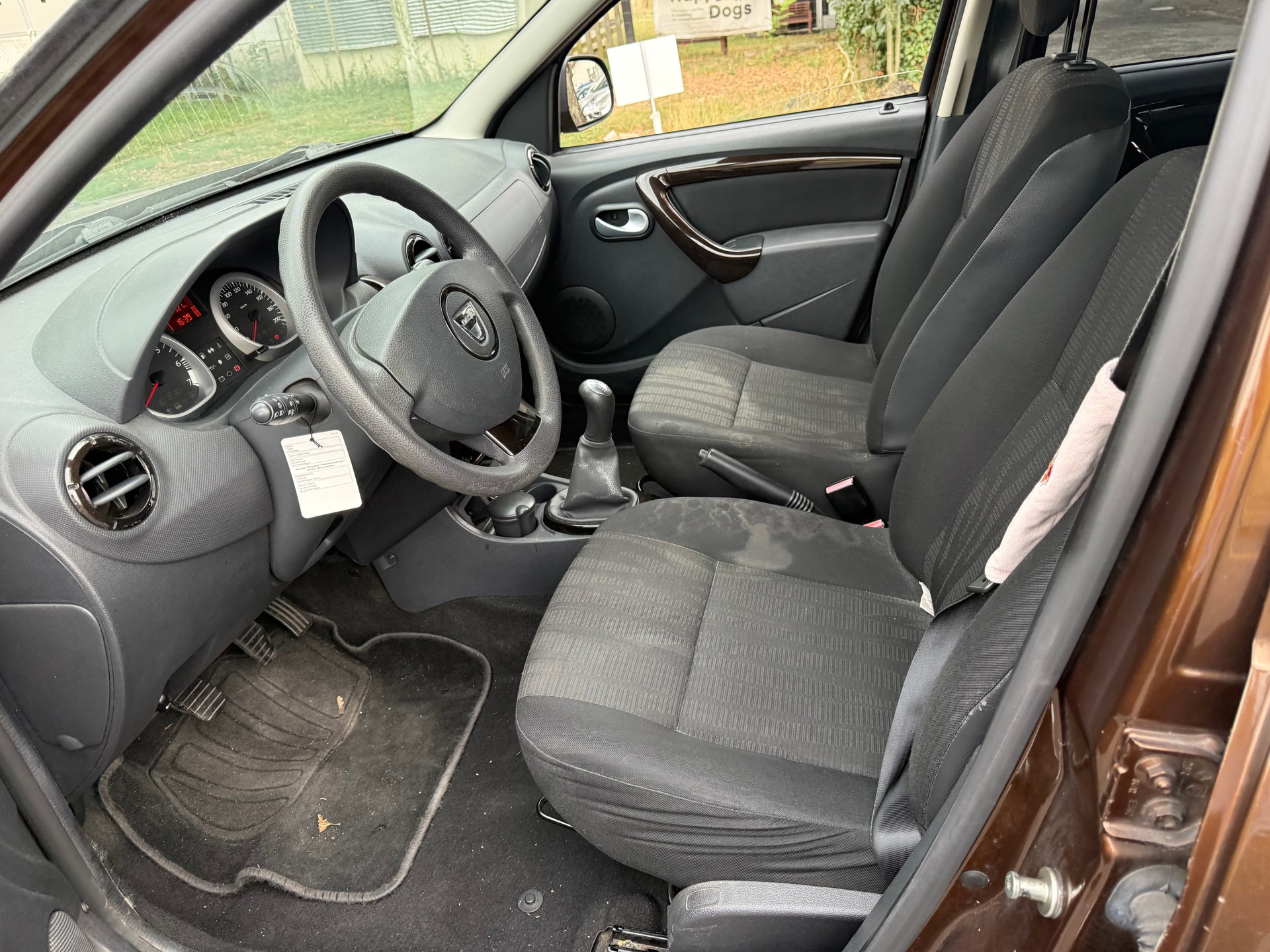 DACIA Duster 1.6 Ambiance 4x2-image-11