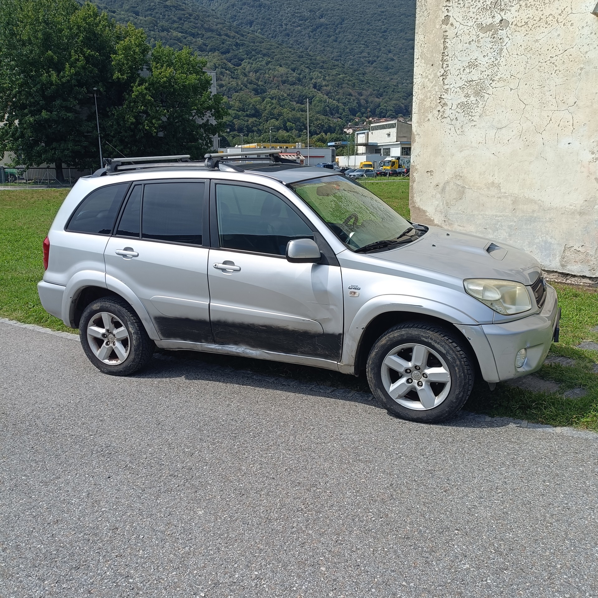 TOYOTA RAV-4 2.0 D4D Linea Terra-image-3