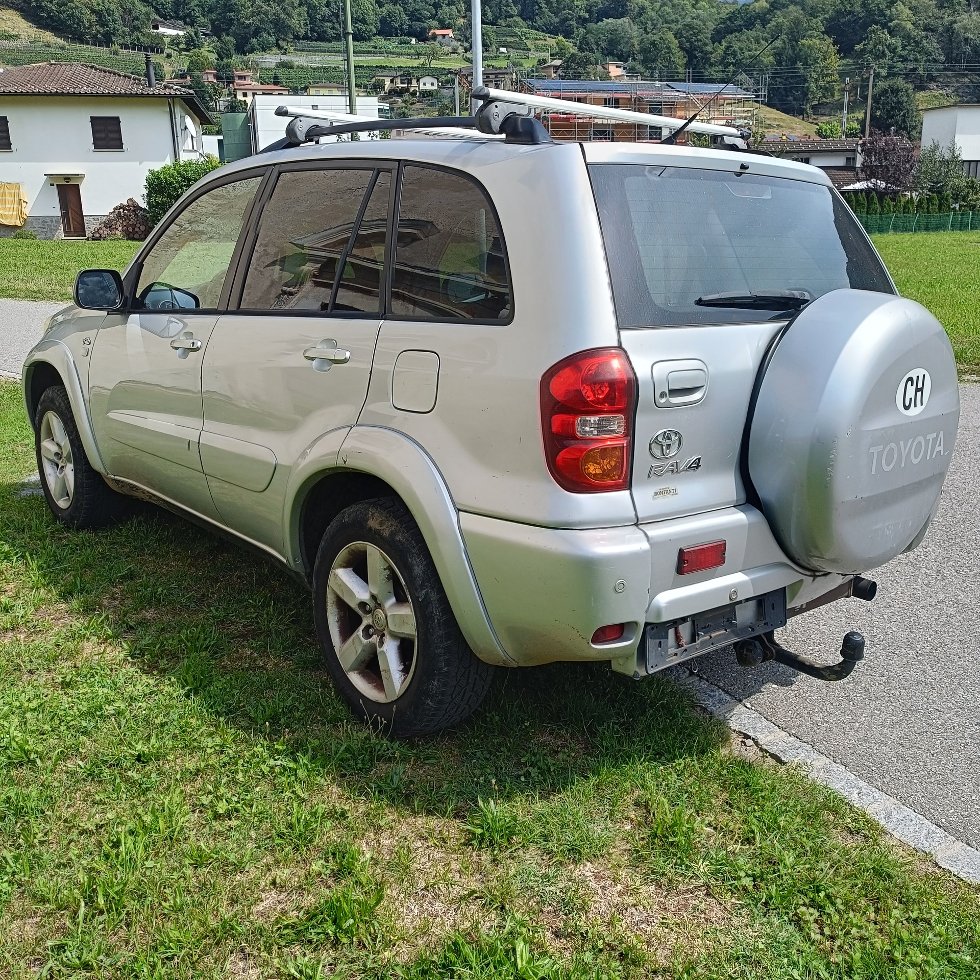 TOYOTA RAV-4 2.0 D4D Linea Terra-image-1