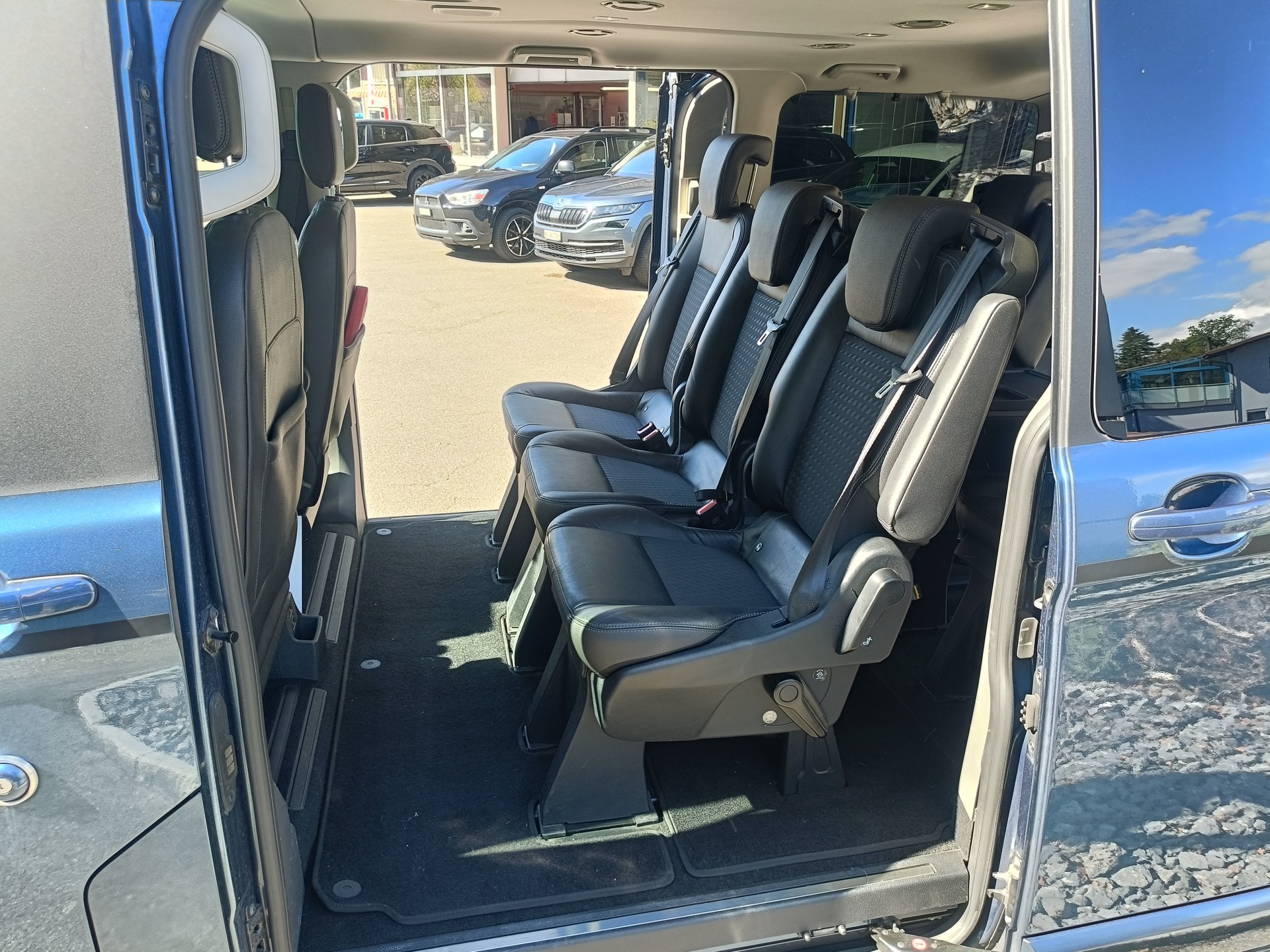 FORD Tourneo Custom 320 L1H1 Sport-image-9