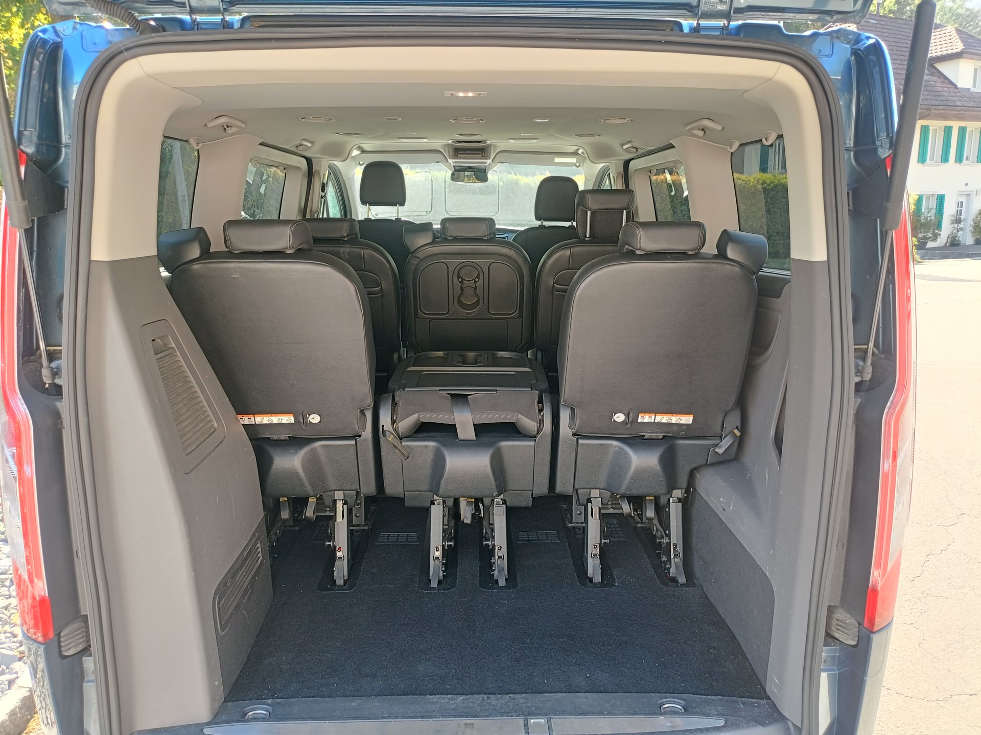 FORD Tourneo Custom 320 L1H1 Sport-image-11