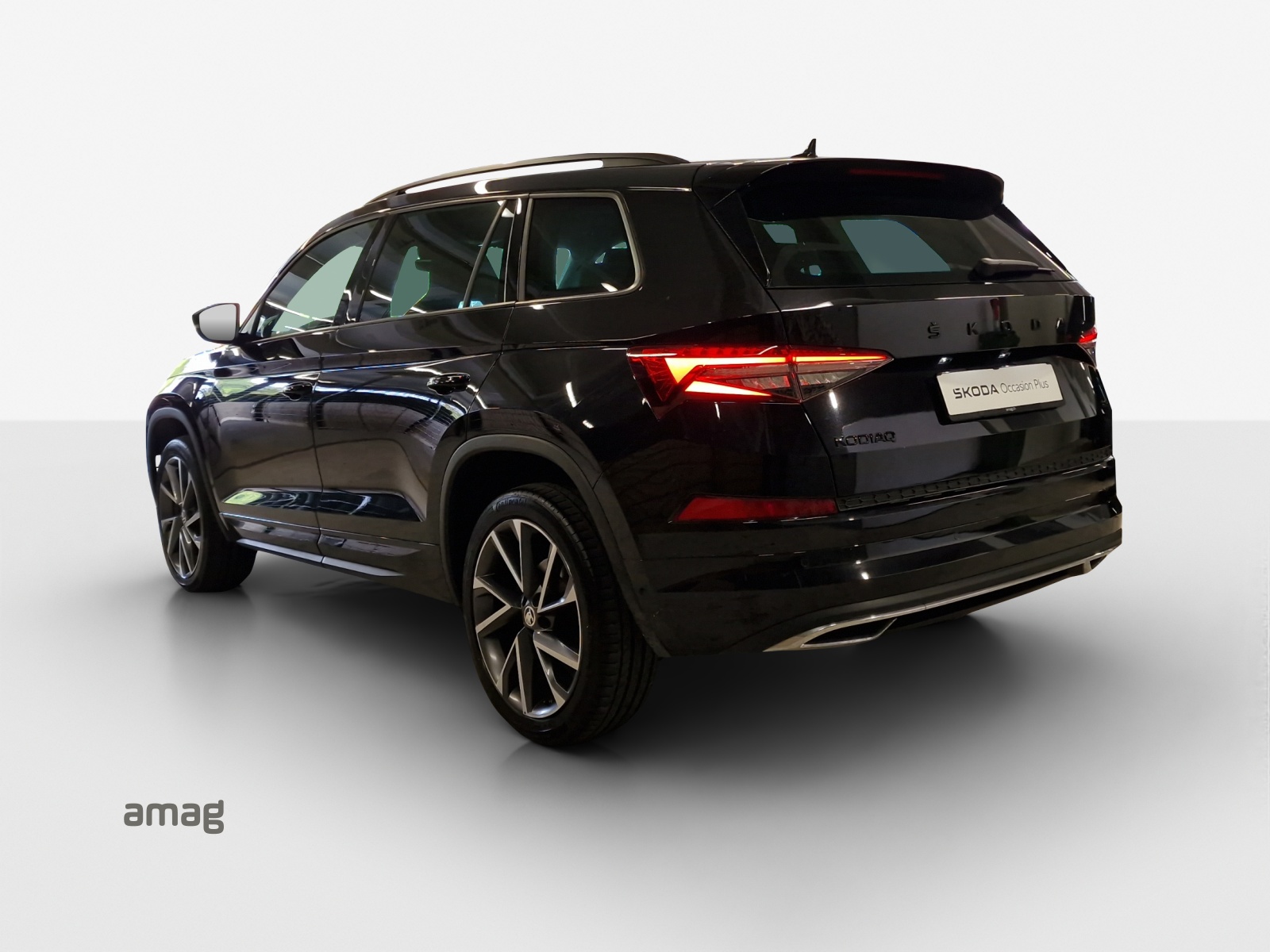 SKODA Kodiaq 2.0 TSI 4x4 SportLine-image-2