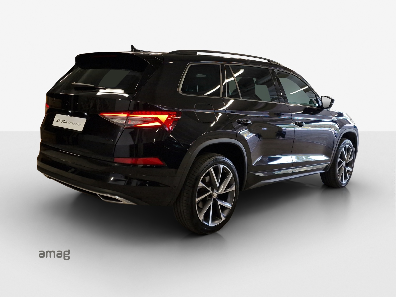 SKODA Kodiaq 2.0 TSI 4x4 SportLine-image-4