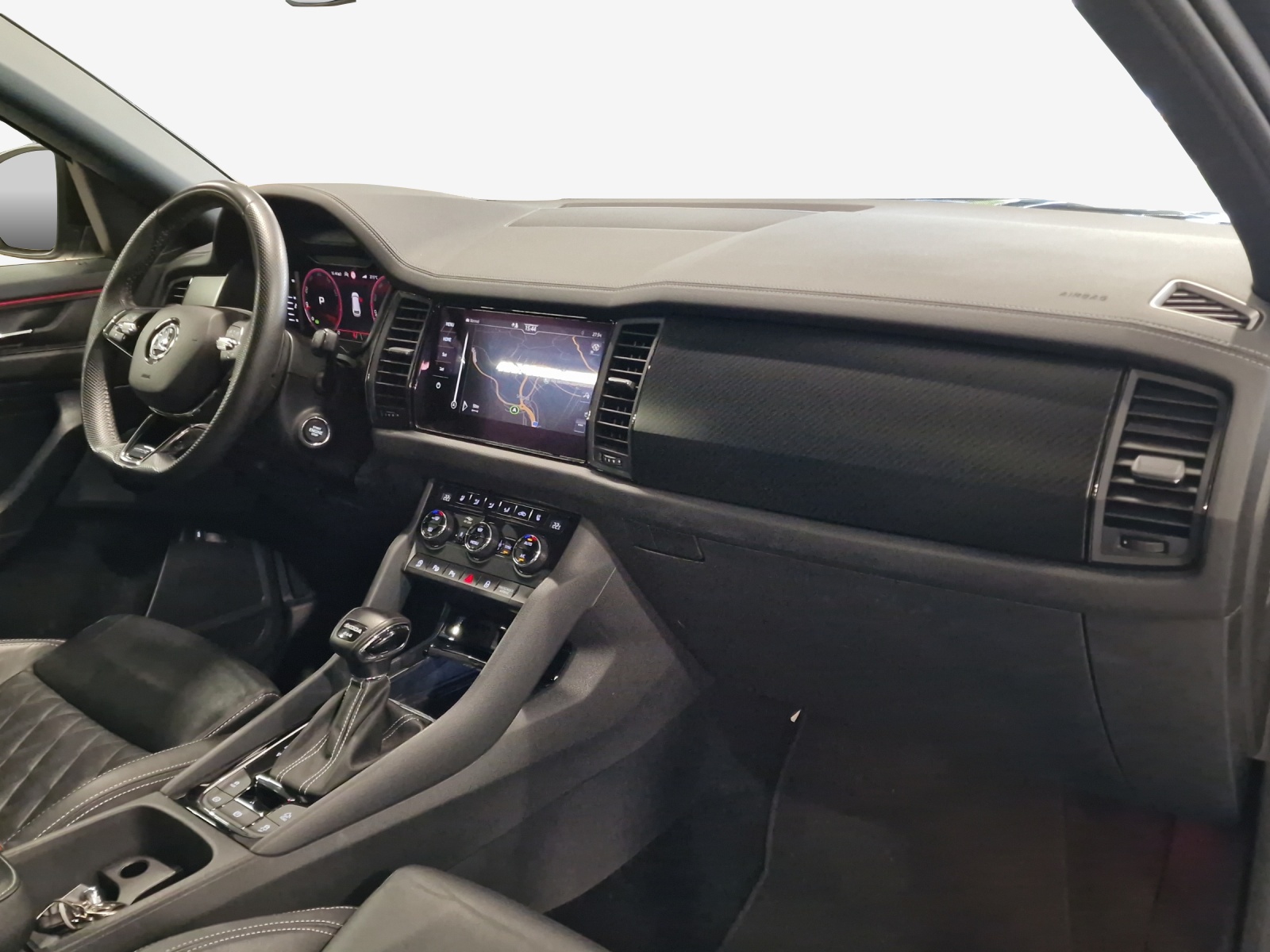 SKODA Kodiaq 2.0 TSI 4x4 SportLine-image-13