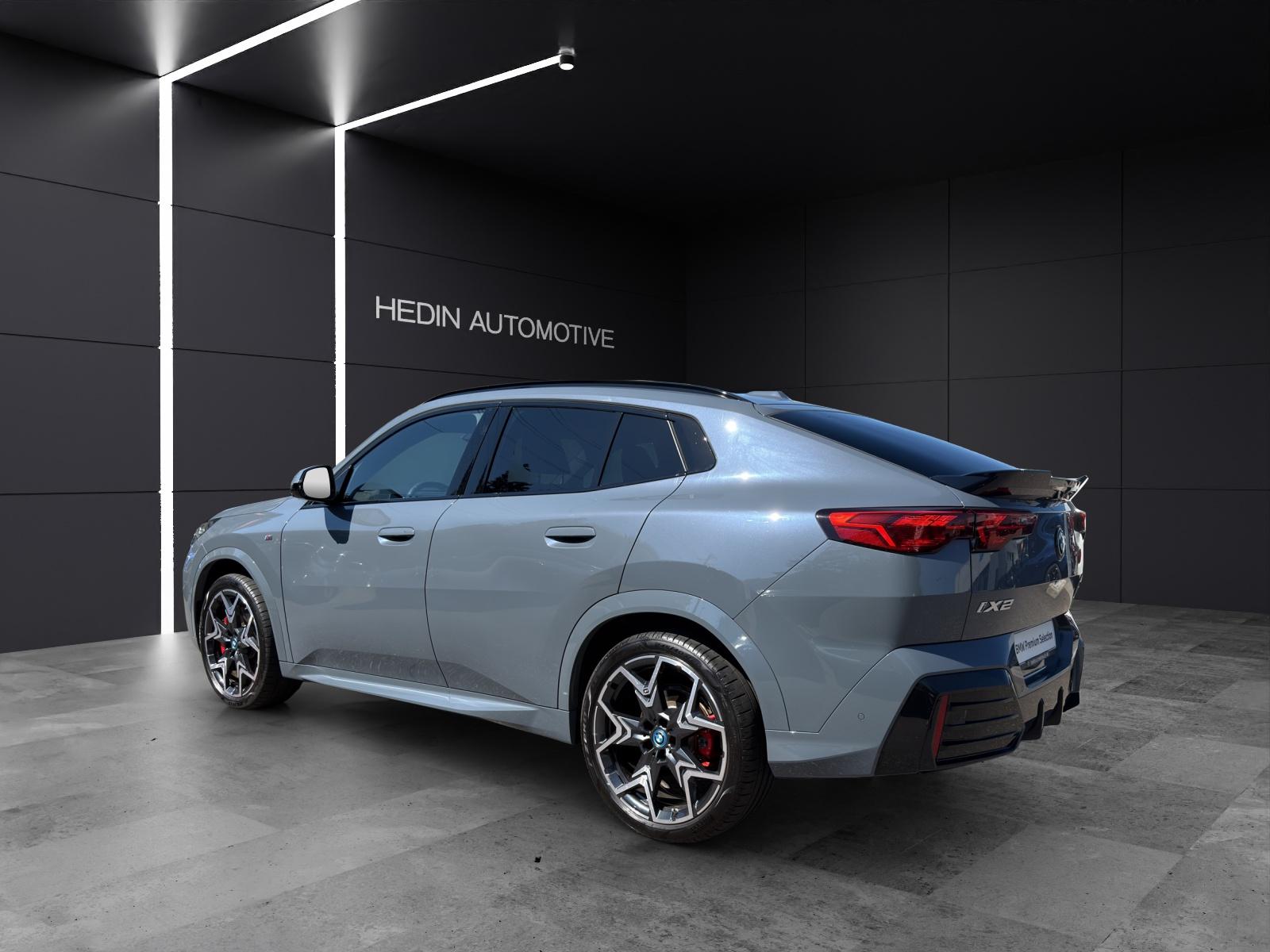 BMW iX2 30 xDrive-image-2
