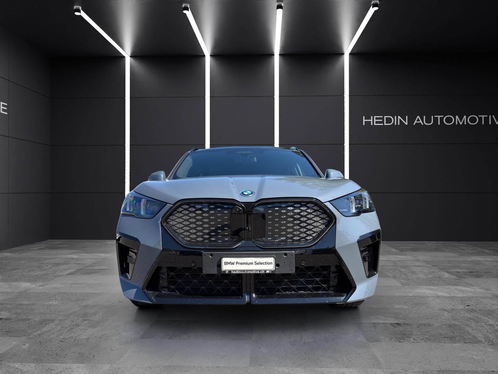 BMW iX2 30 xDrive-image-6