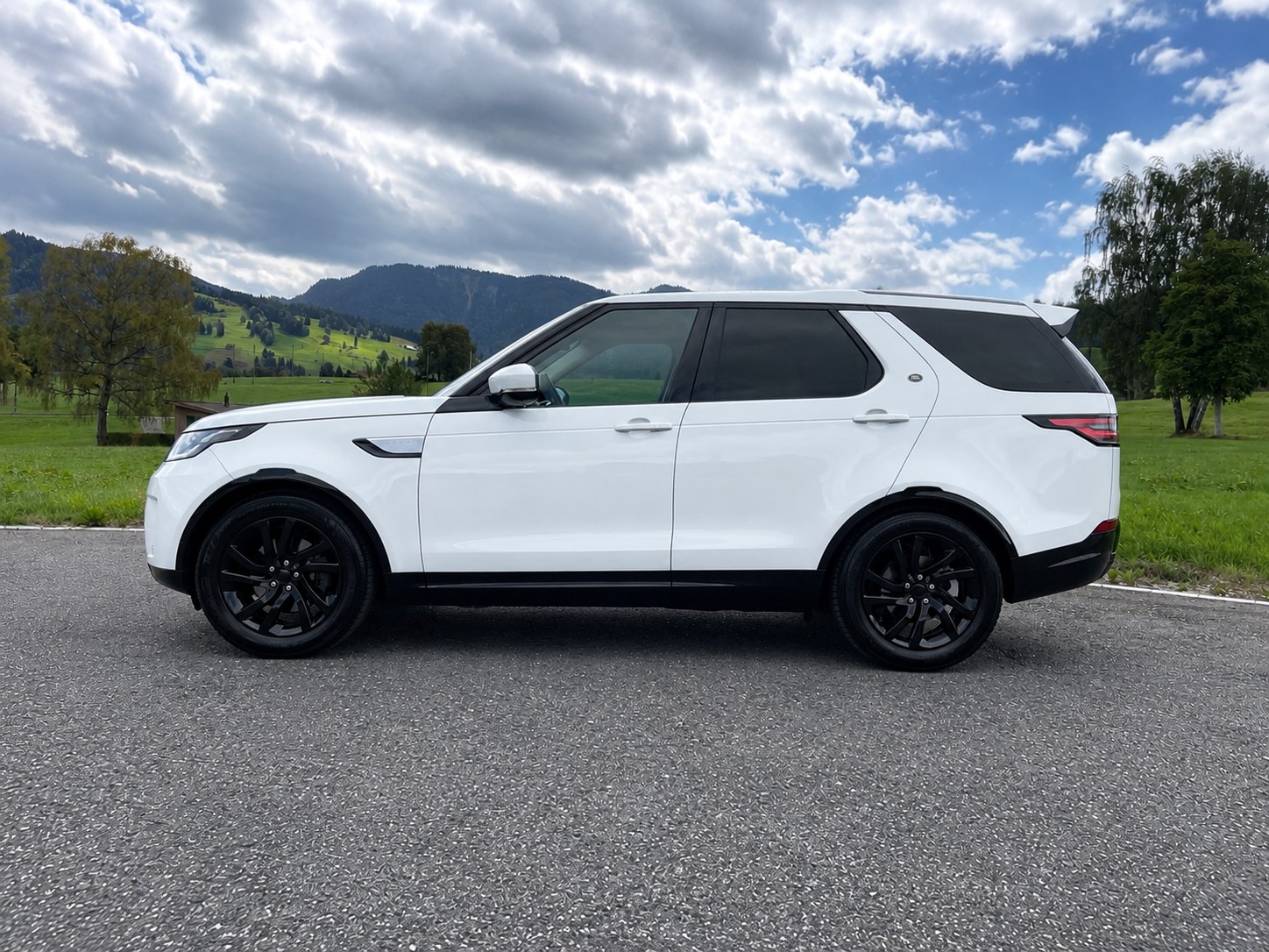 LAND ROVER Discovery 2.0 SD4 HSE Automatic-image-1
