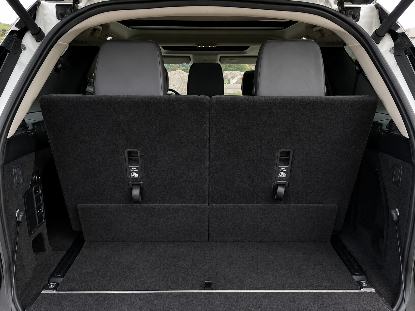 LAND ROVER Discovery 2.0 SD4 HSE Automatic-image-8