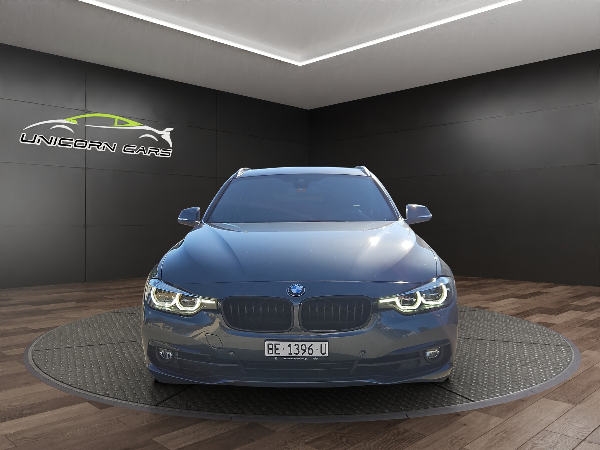 BMW 340i xDrive Touring Steptronic-image-1