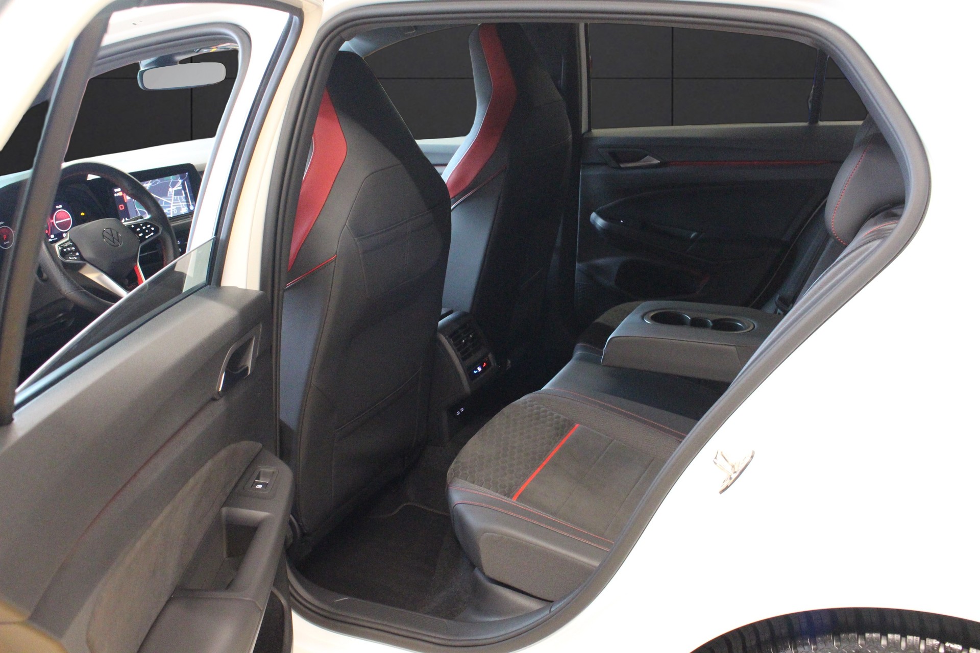 VW Golf 2.0 TSI GTI CLUBSPORT - EDITION DSG 300PS °TOP-Ausstattung °Black & White Package ° MJ. 2024-image-14