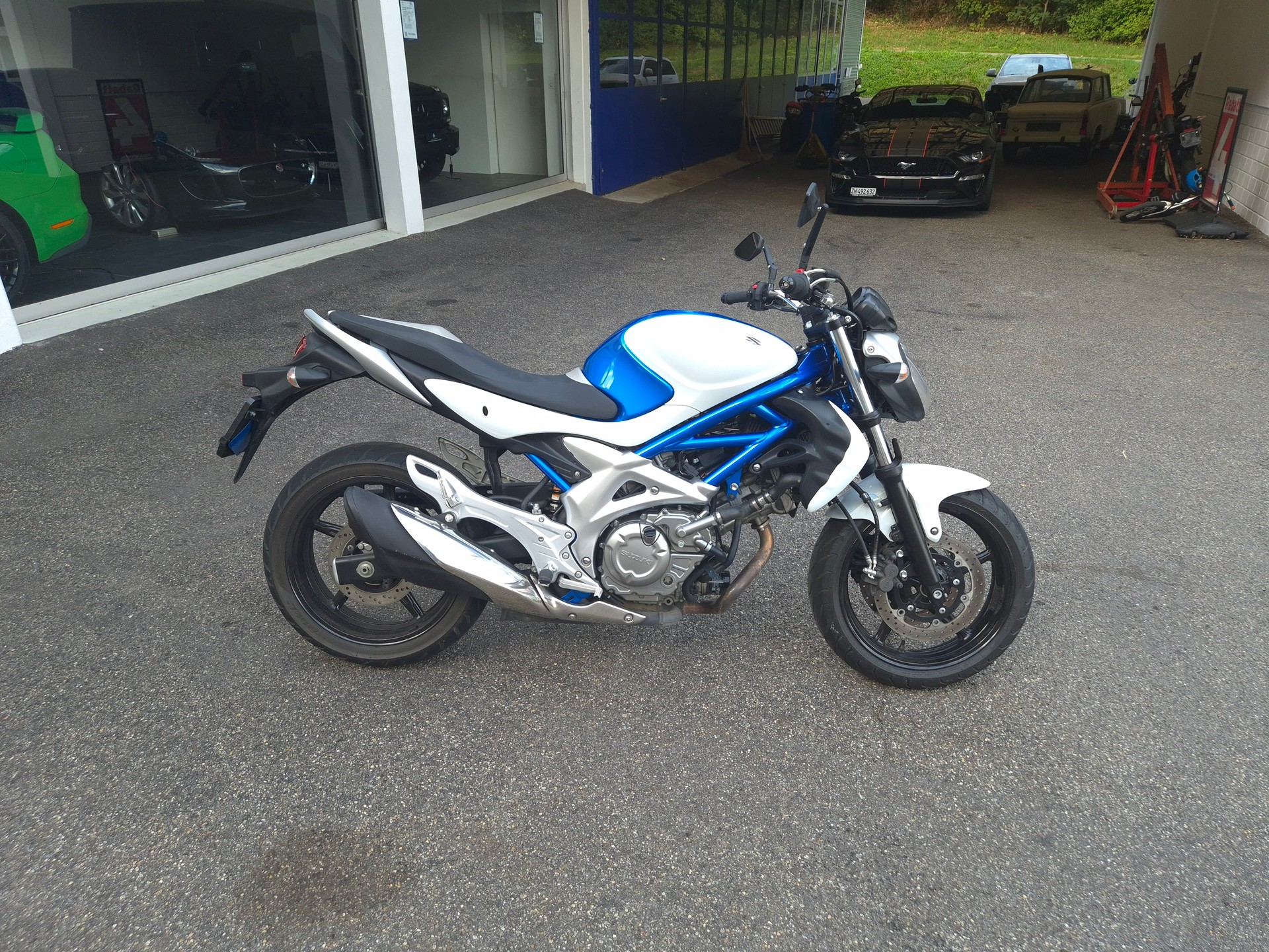 SUZUKI SFV 650 Gladius (25kW)-image-9