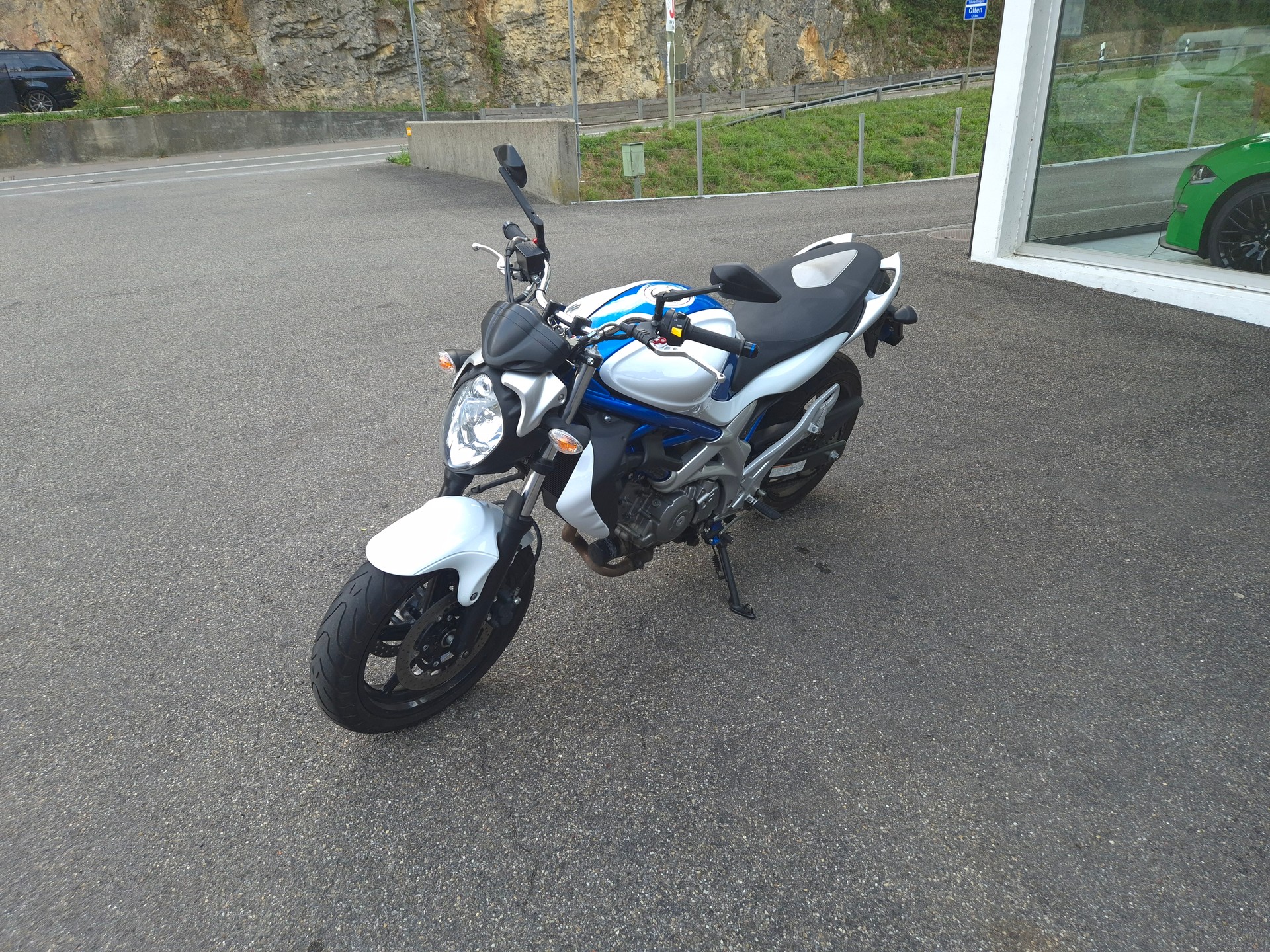 SUZUKI SFV 650 Gladius (25kW)-image-3