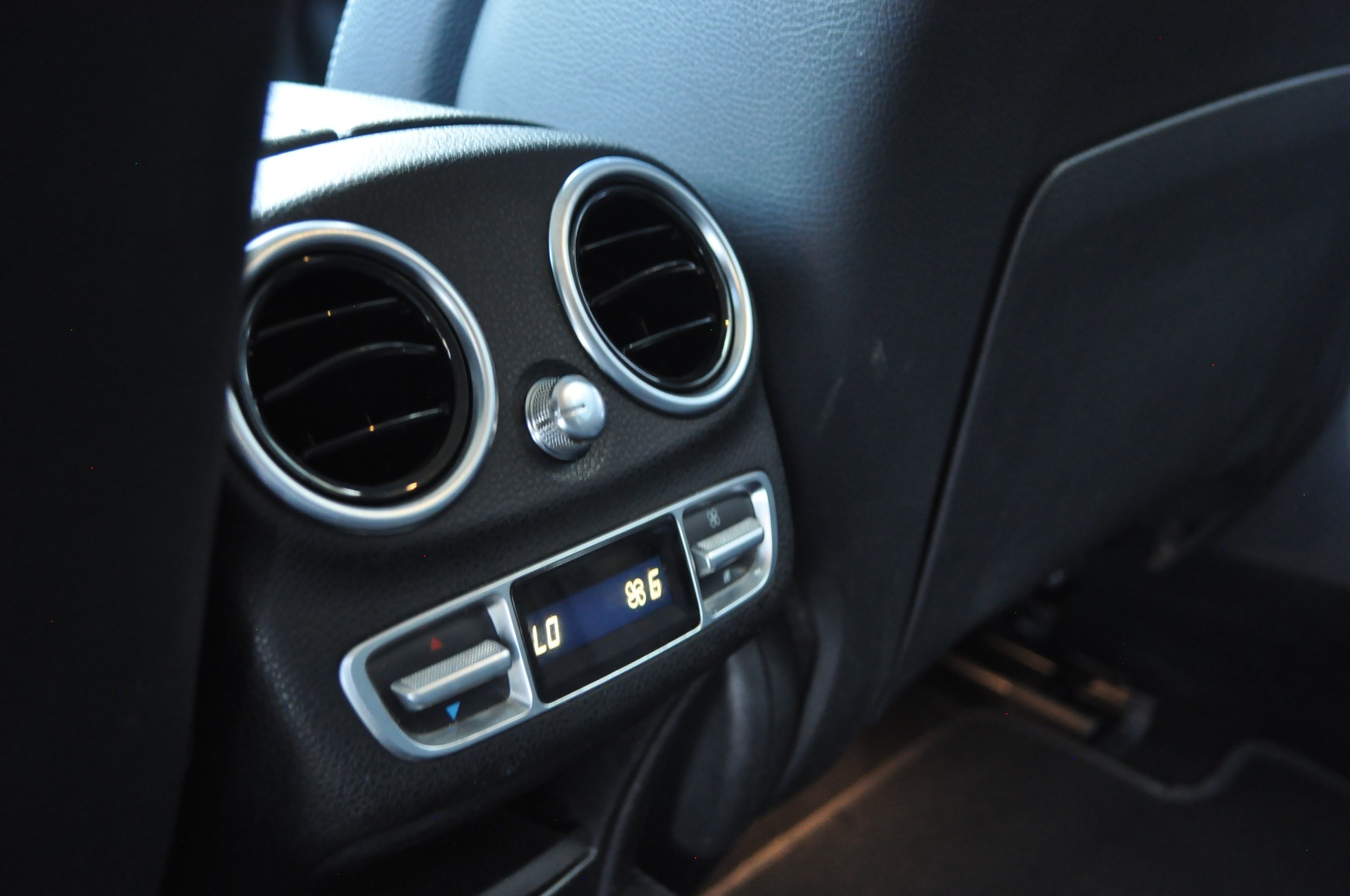 MERCEDES-BENZ C 250 d 4Matic Avantgarde-image-18