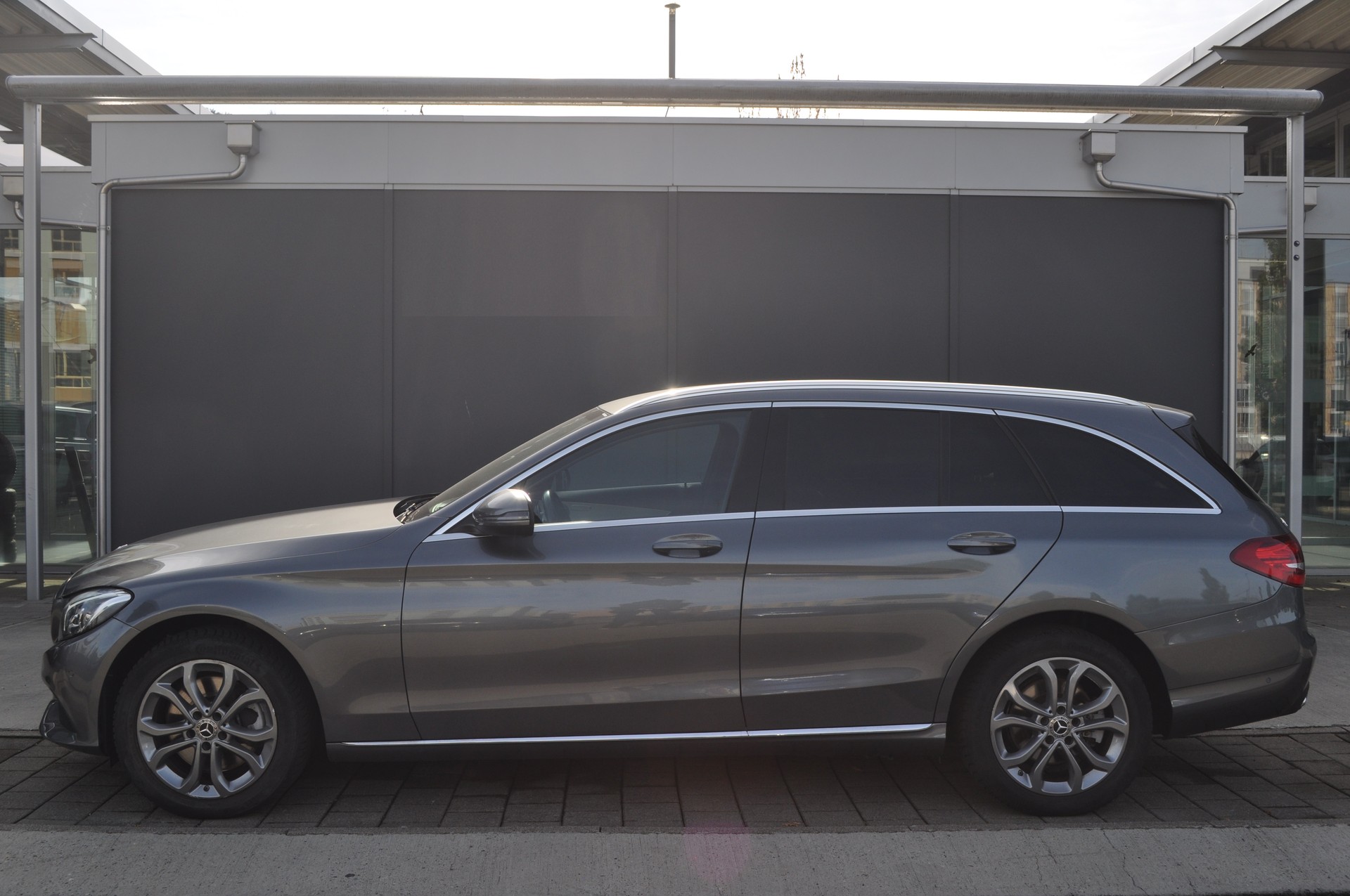 MERCEDES-BENZ C 250 d 4Matic Avantgarde-image-2