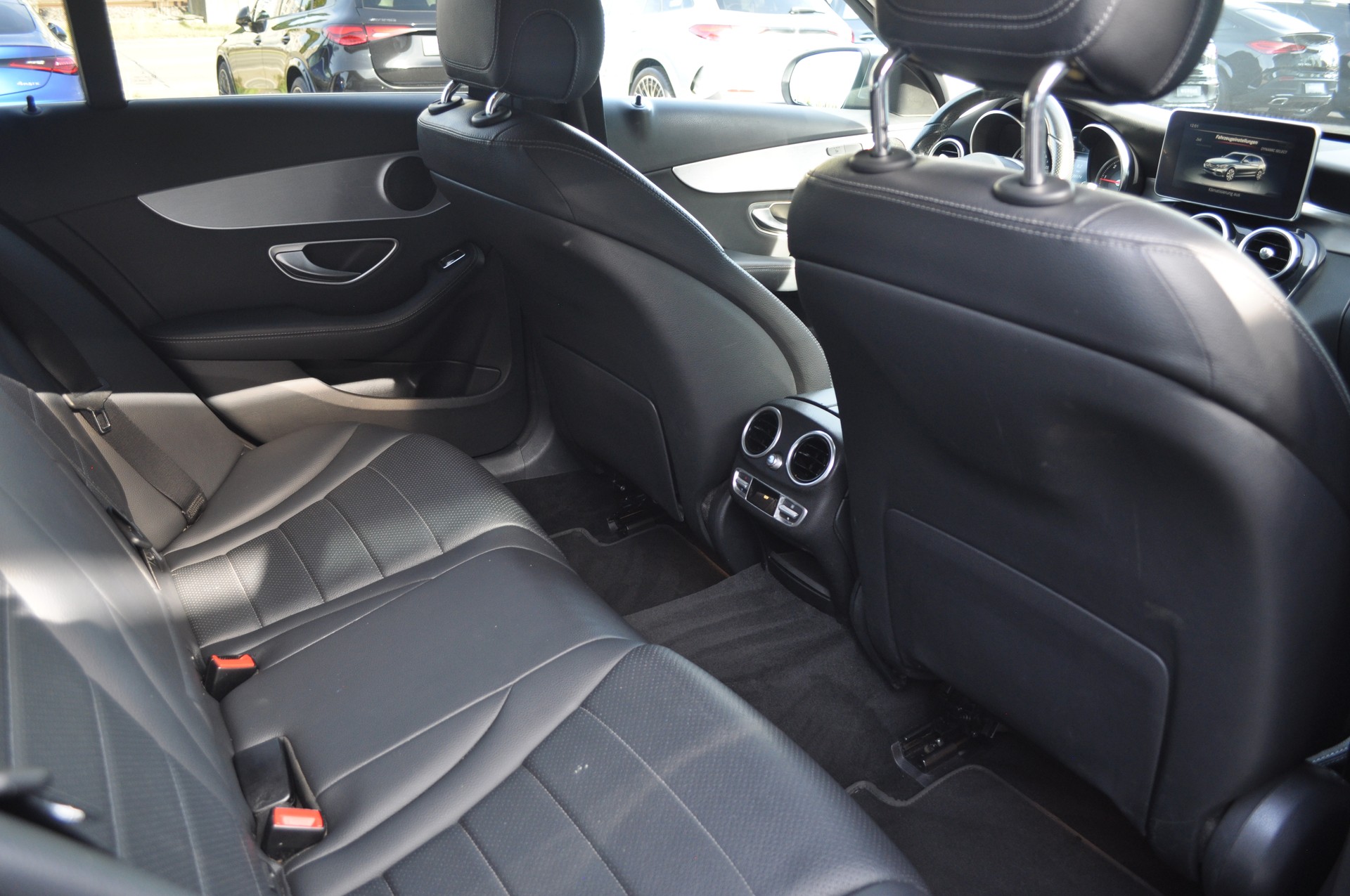 MERCEDES-BENZ C 250 d 4Matic Avantgarde-image-9