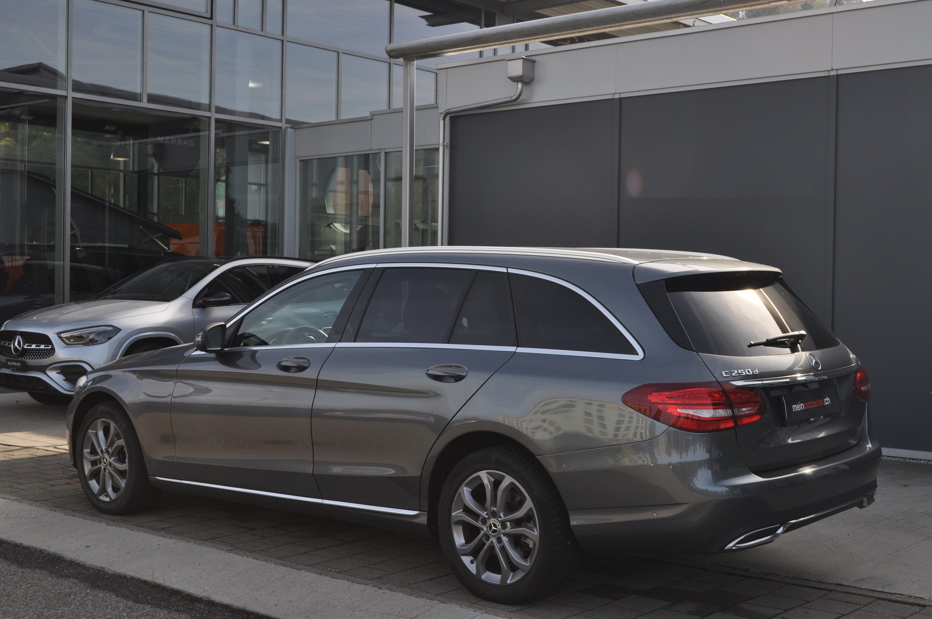 MERCEDES-BENZ C 250 d 4Matic Avantgarde-image-3