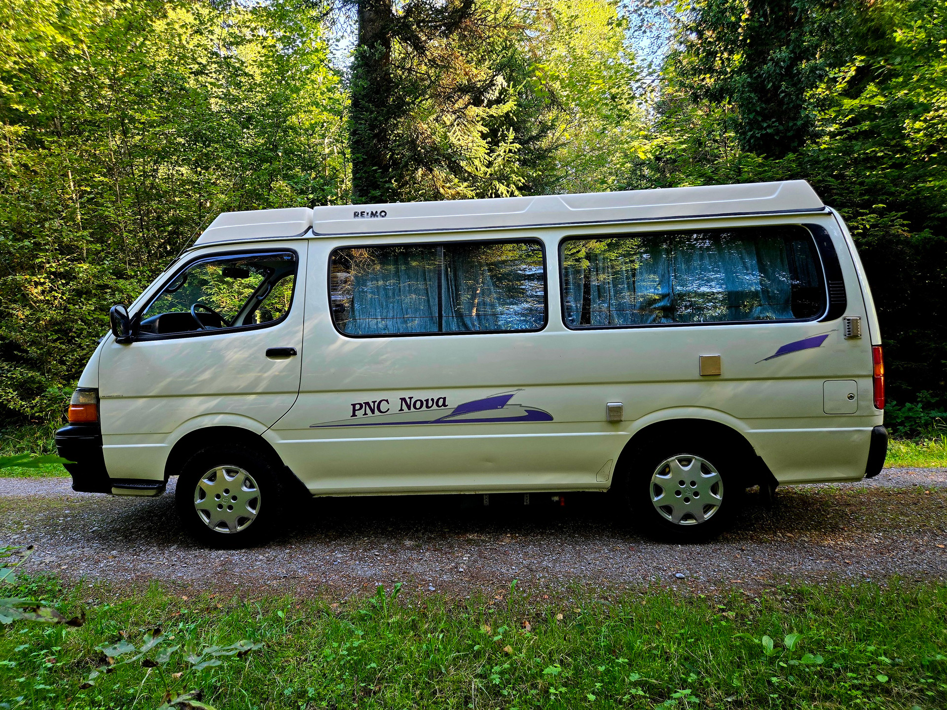 TOYOTA PNC Nova-image-10