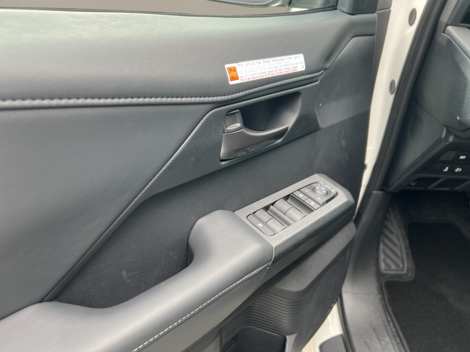 TOYOTA Hilux Double Cab.-Pick-up 2.8 D-4D 204 Style MHEV-image-13