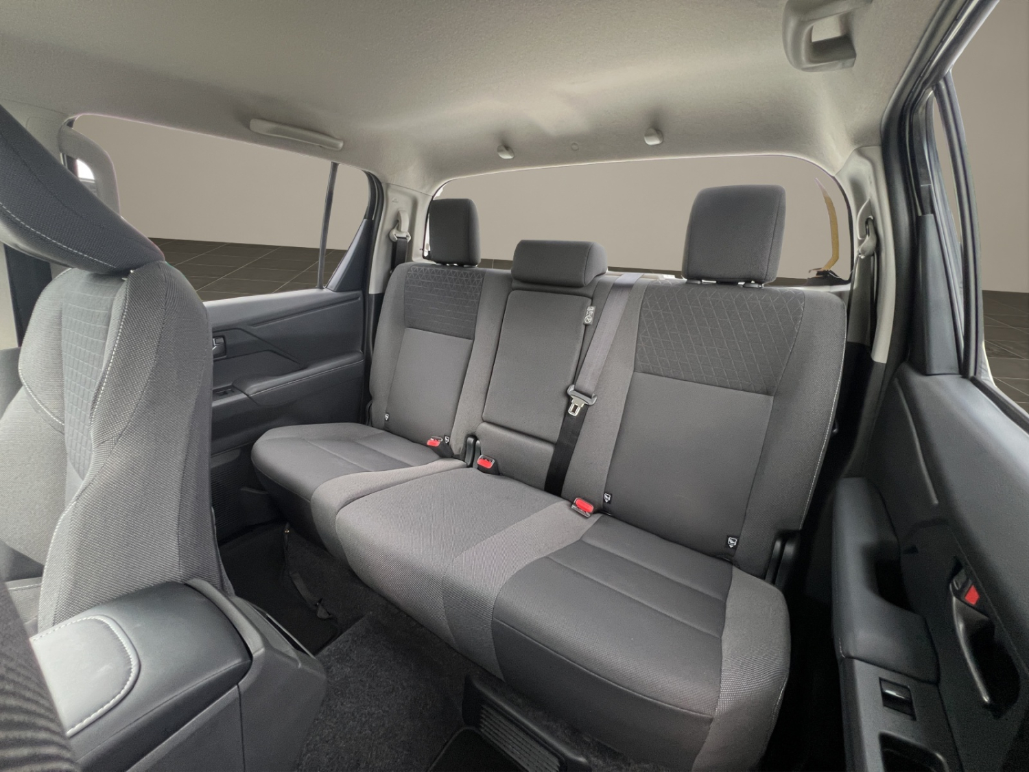 TOYOTA Hilux Double Cab.-Pick-up 2.8 D-4D 204 Style MHEV-image-9