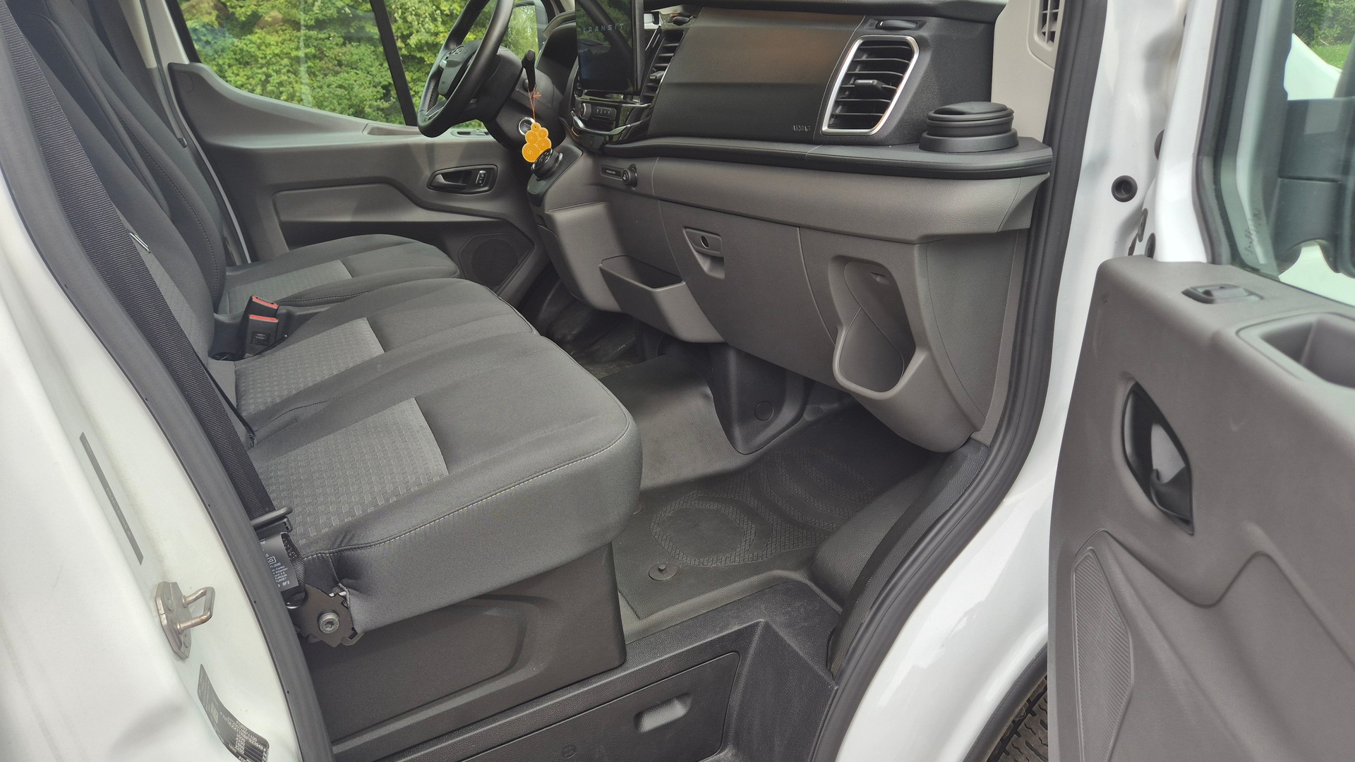 FORD E-Transit Van 350 L3 H3 Trend RWD 68kWh-image-7