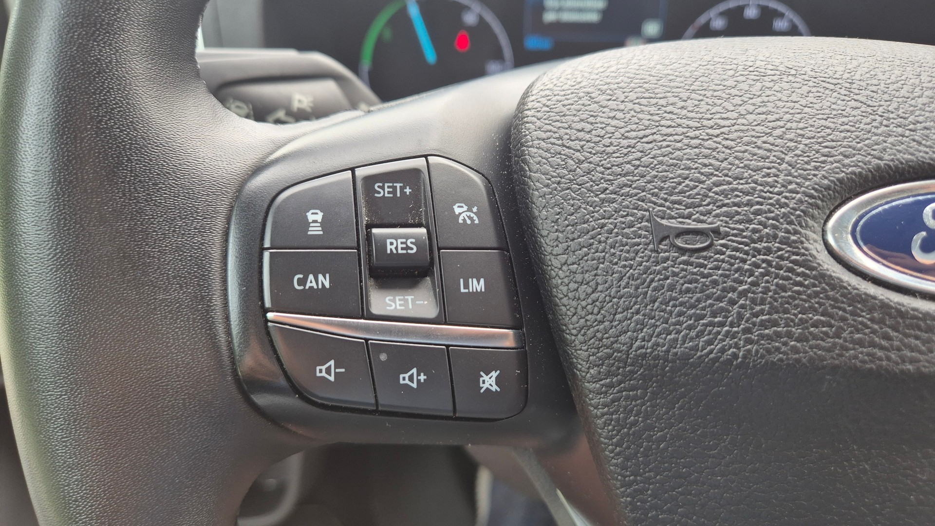 FORD E-Transit Van 350 L3 H3 Trend RWD 68kWh-image-12