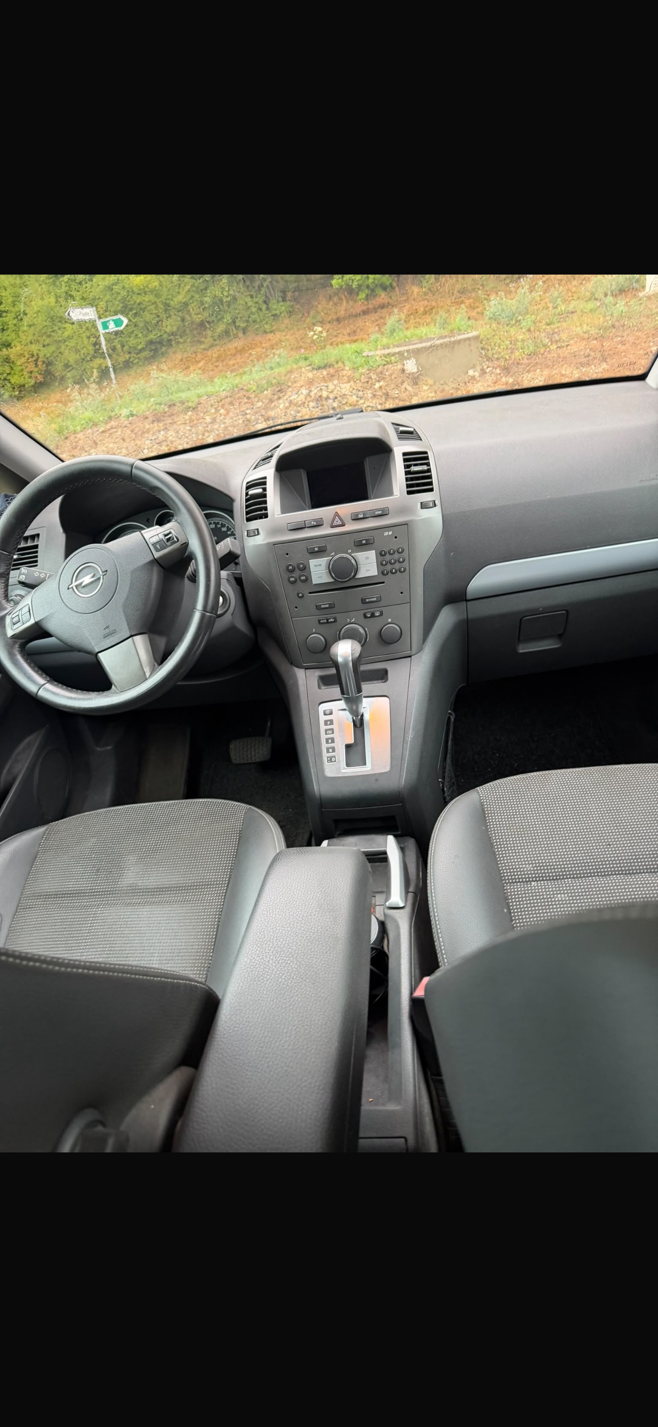 OPEL Zafira 1.9 CDTI Sport Automatic-image-3
