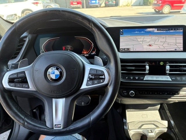 BMW 120i-image-3
